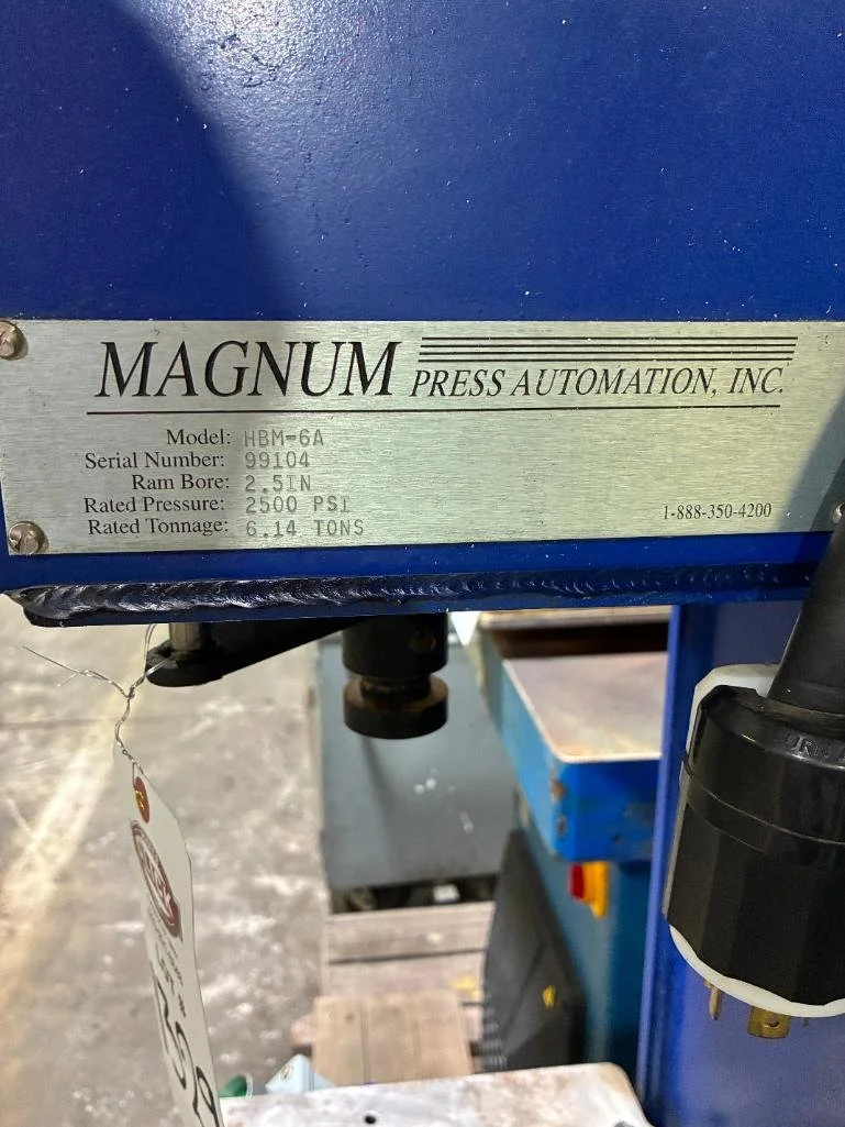 Magnum Tonc.jpg
