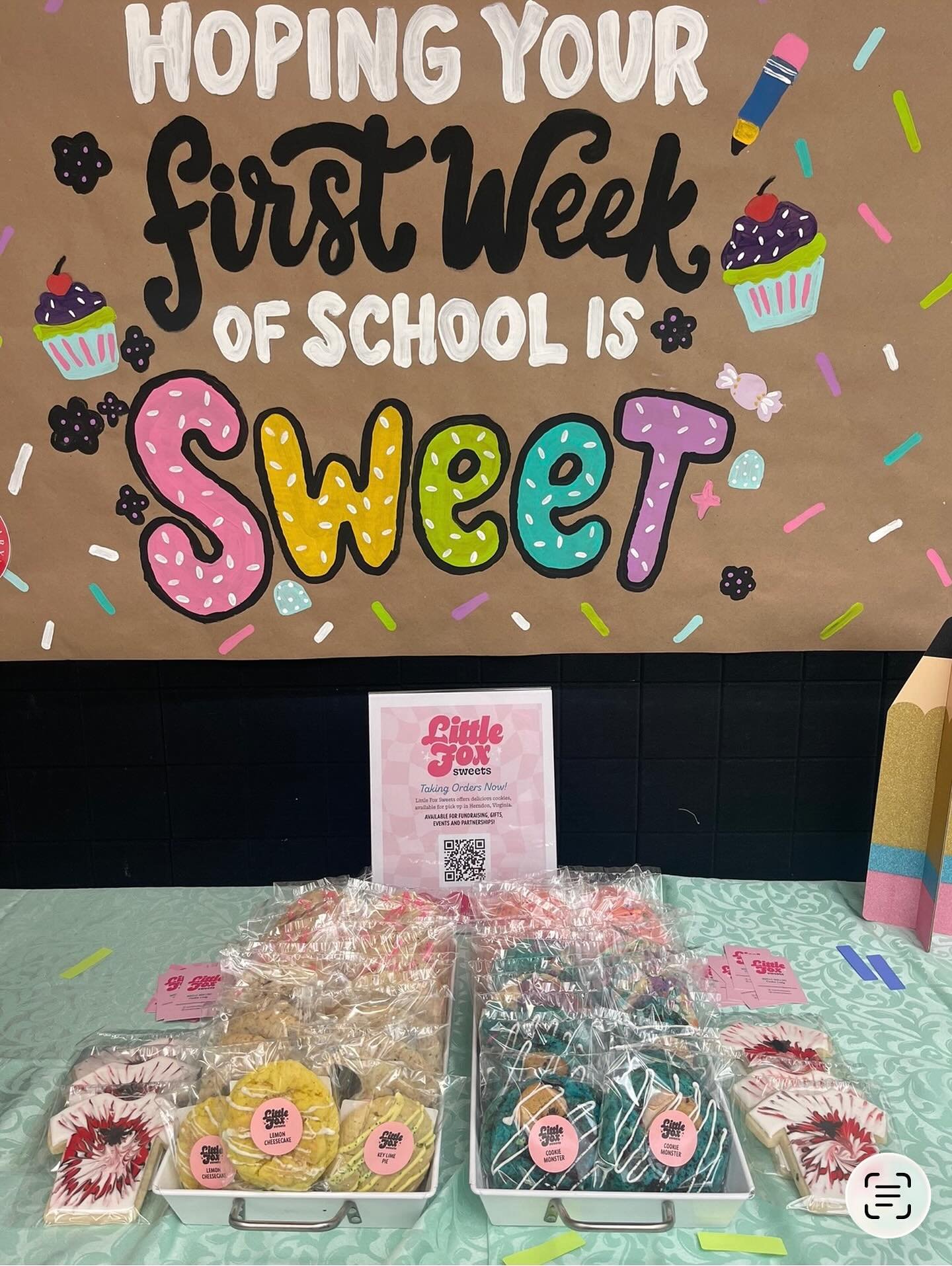 Stopped by Herndon ES for a cookie drop off!! Hope everyone has a great first week back!! 🍪 ❤️ 🐝
