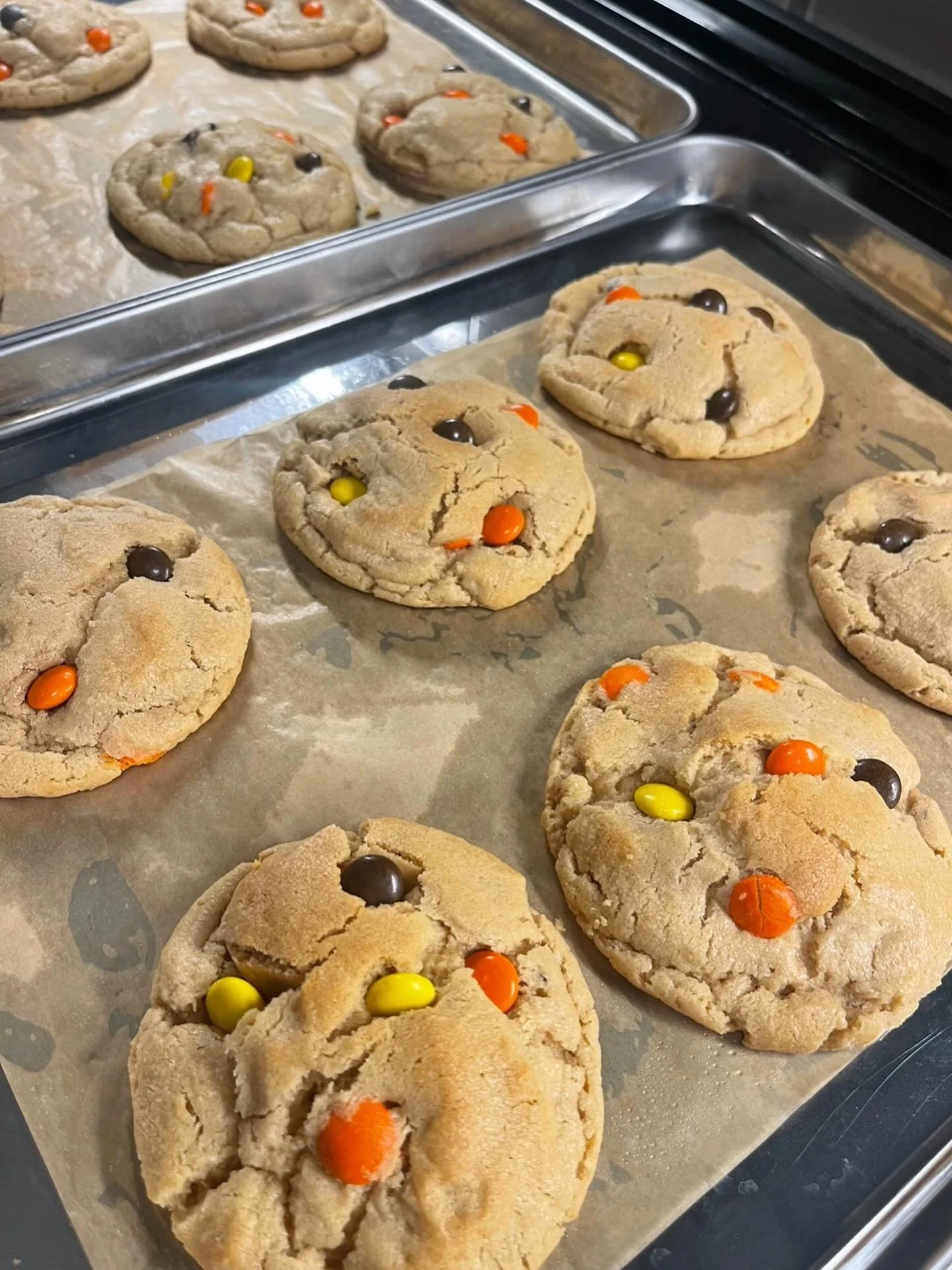 Fresh Reese&rsquo;s Peanut Butter right out of the oven 🎉