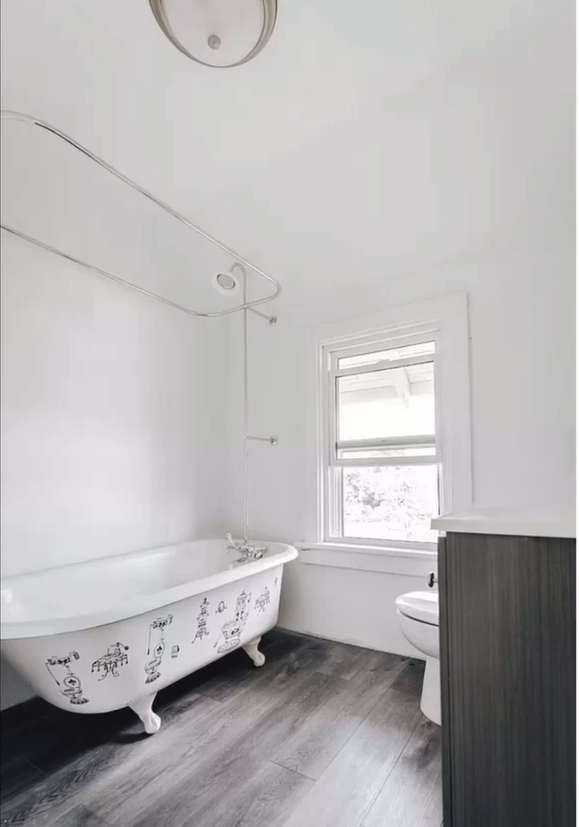 Clawfoot Tub Bathroom After.png