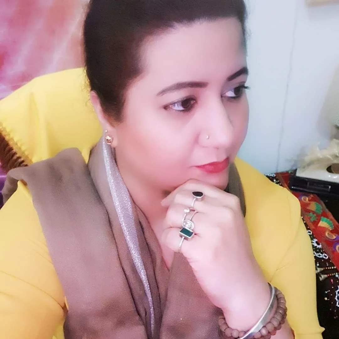 Renowned Astrologer, Psychic, Tarot Reader & Life Coach Tahreem Shah