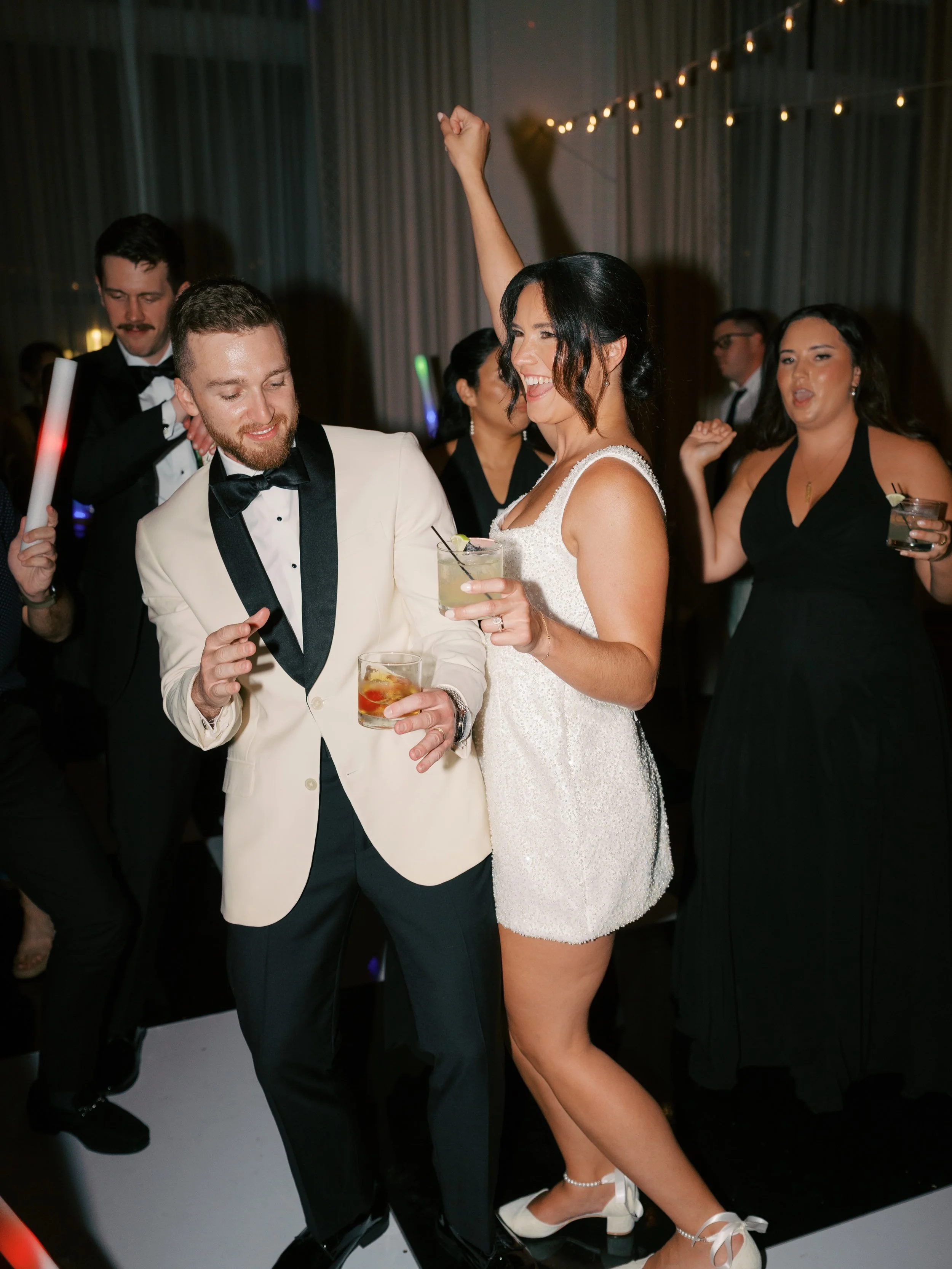 let&rsquo;s talk receptions 🥂

The ceremony is over and it&rsquo;s time to celebrate the newlyweds. Our all inclusive package has you set up for a night to remember. Your DJ, bar, selfie booth, desserts, and sparklers will all be covered. You won&rs