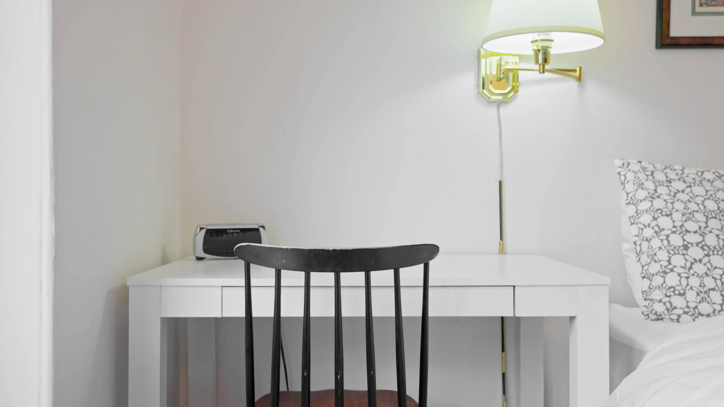 Unit1-26-Desk.jpg