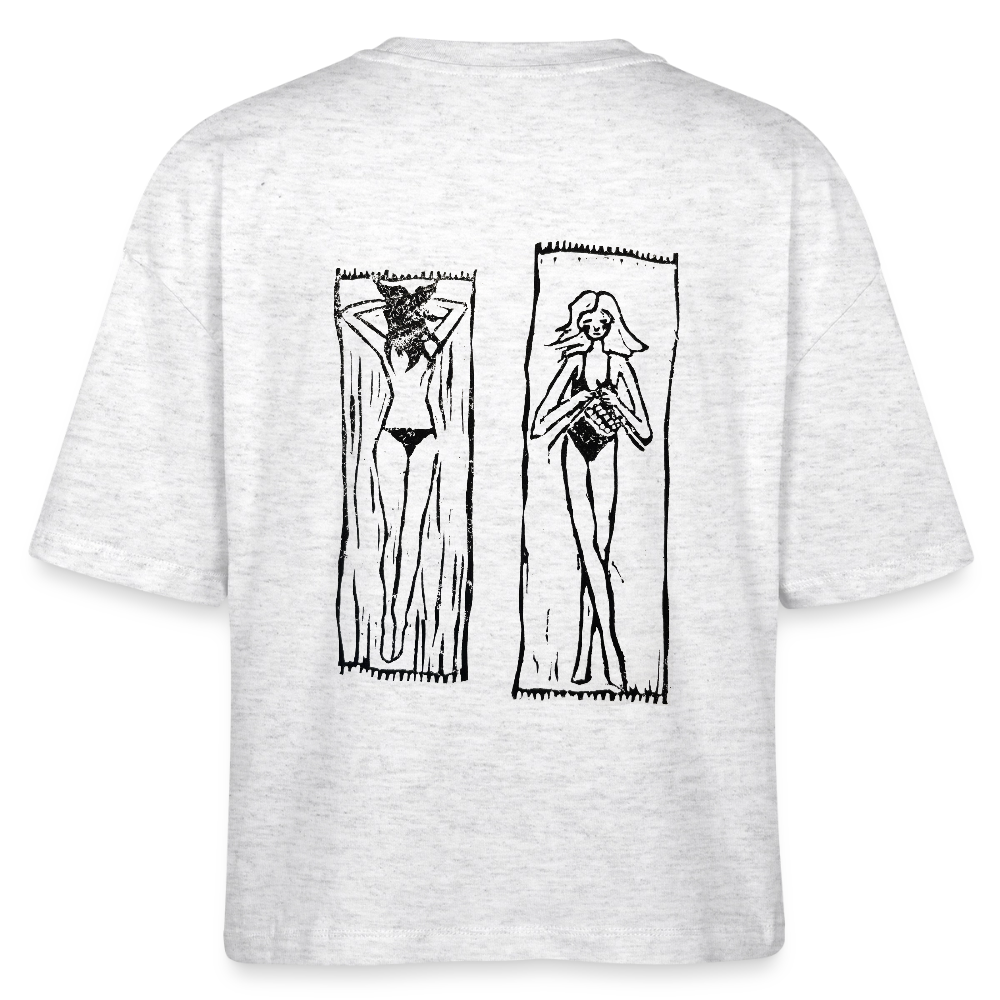 Graffiti-Design mit zwei stilisierten Frauen auf einem grauen T-Shirt.