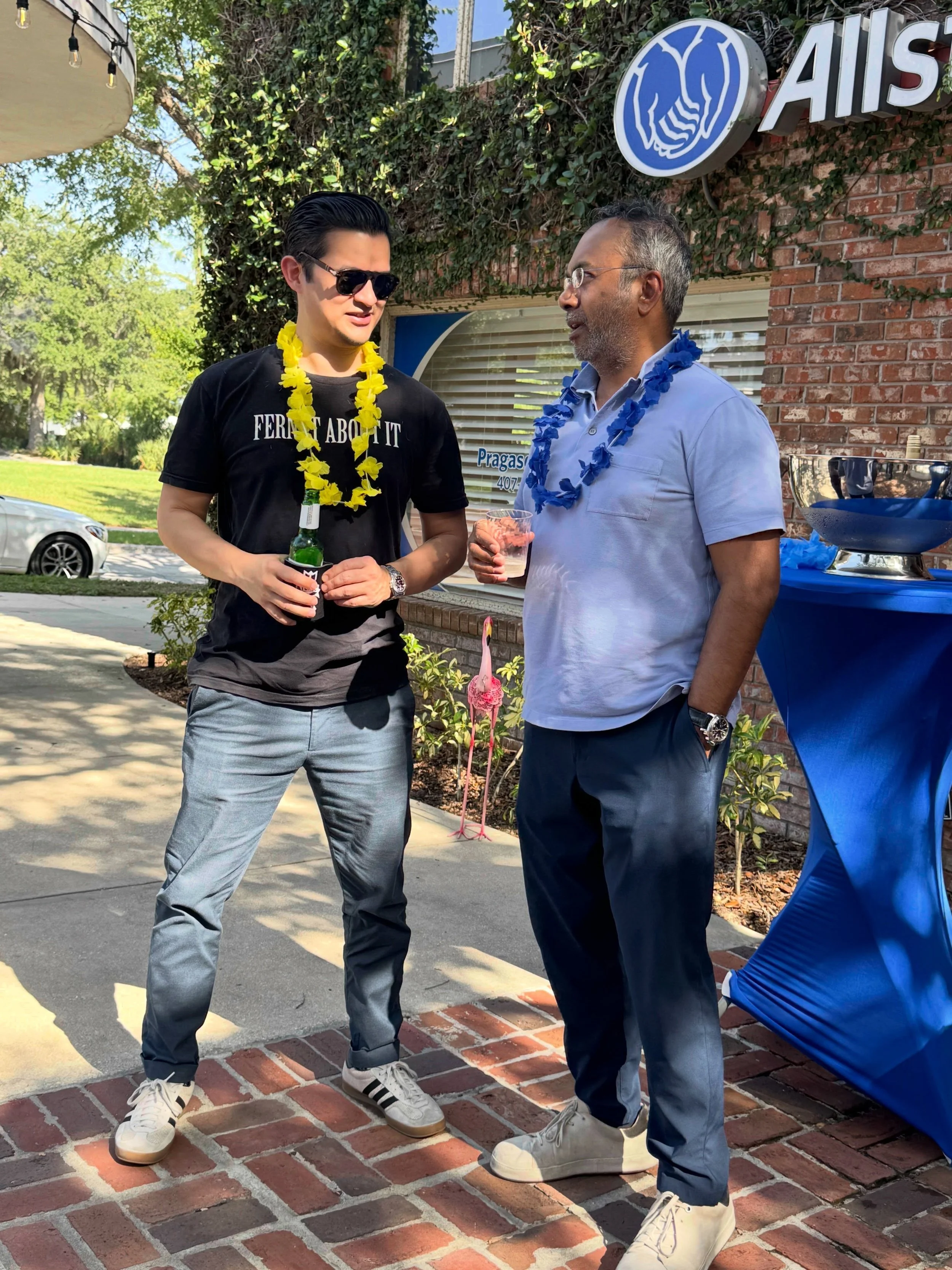 Your Thursday plans are officially set 🌴🎉

Start with Hop Hannibal from 4&ndash;7pm: good food, refreshing drinks, local businesses, and plenty of good company throughout Hannibal Square.🤩🦩

Then at 7pm, head to @viniawinekitchen for live music w