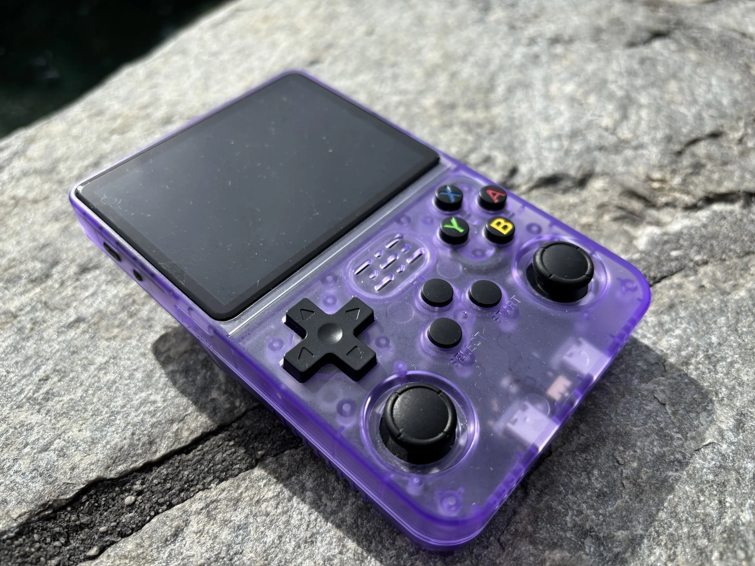 R36S Review: The $30 Handheld That Started My Retro Gaming Obsession