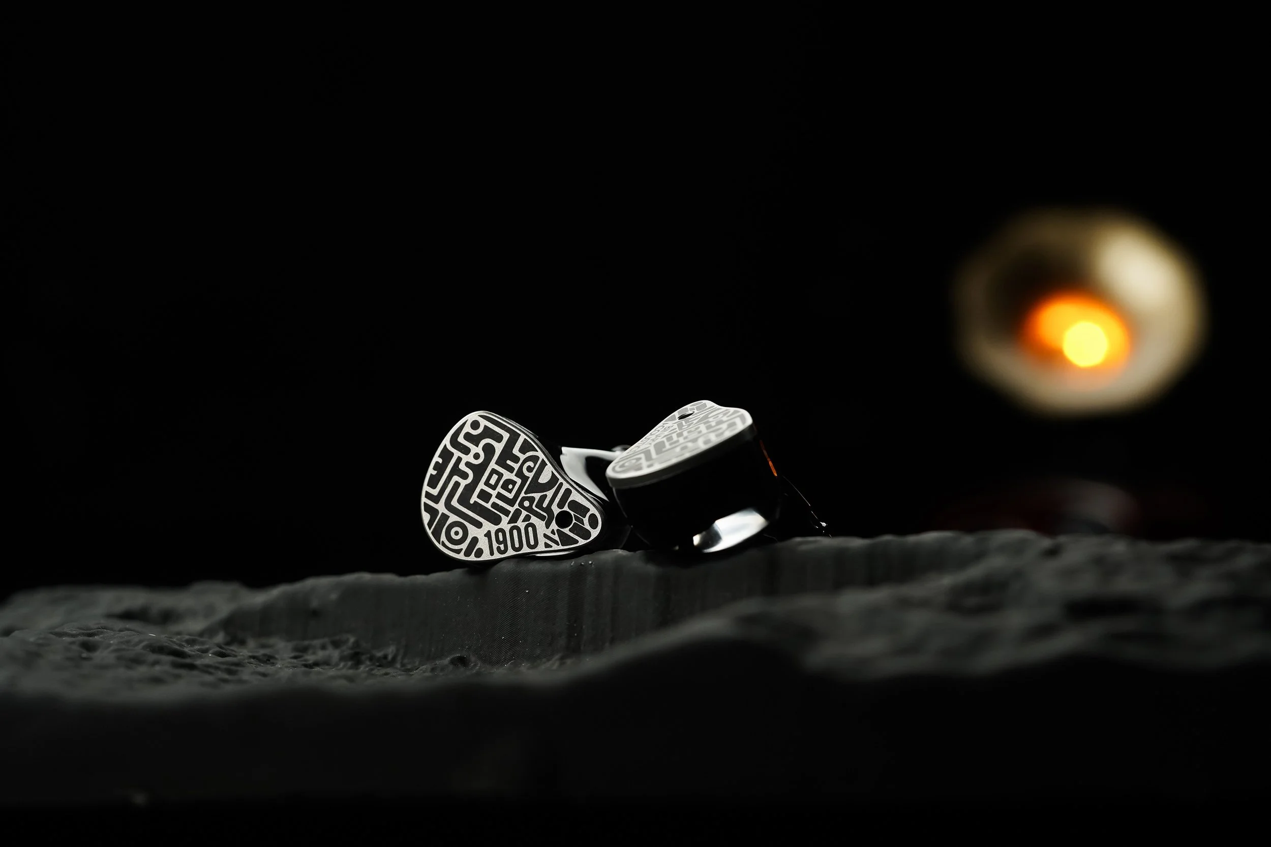 Binary 1900 IEM Wants to Deliver Speaker-Like Bass in Your Pocket