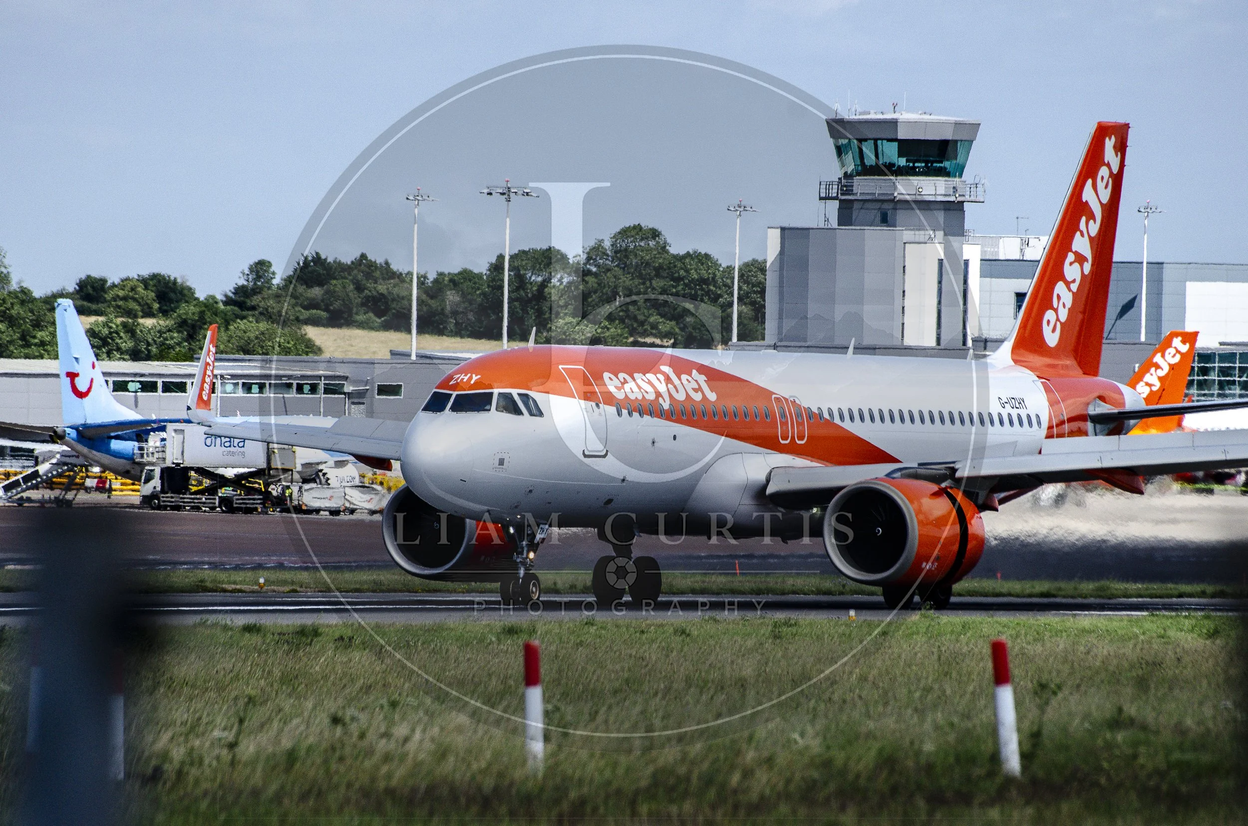 EasyJet Airbus A320-Neo upon Landing at Bristol Airport (EGGD)