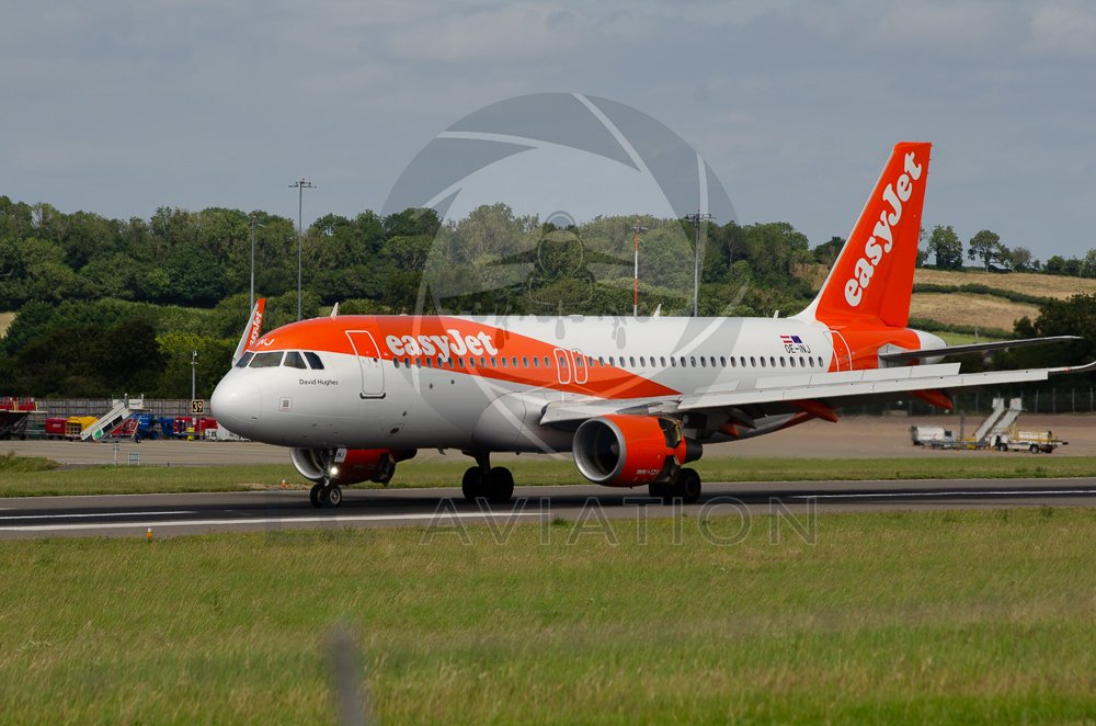 EasyJet A-320 upon Landing at Bristol (EGGD) OE-INJ - 'David Hughes'
