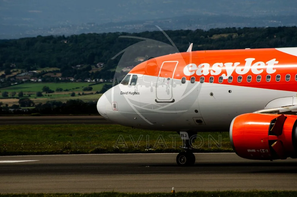 EasyJet A-320 upon Landing at Bristol (EGGD) OE-INJ - 'David Hughes'