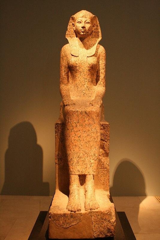 hatshepsut-seated-statue-red-granite.jpg