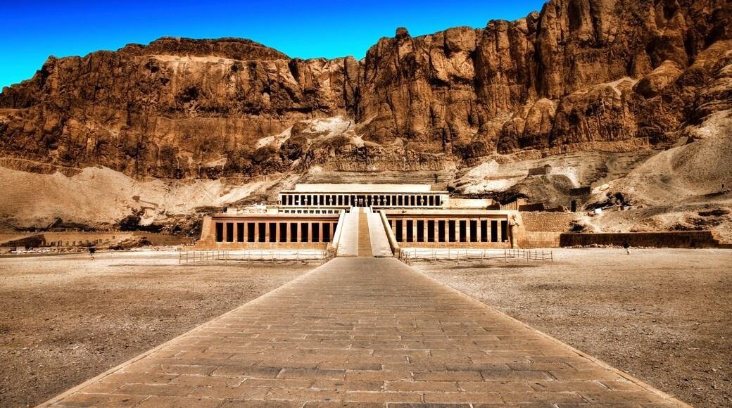hatshepsut-temple-deir-el-bahari-causeway.jpg