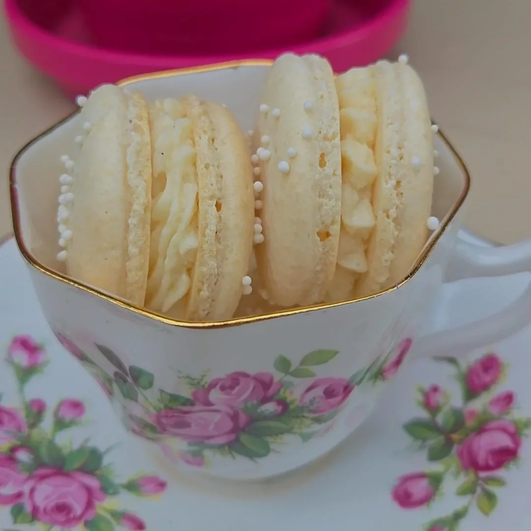 Vanilla Bean Macarons