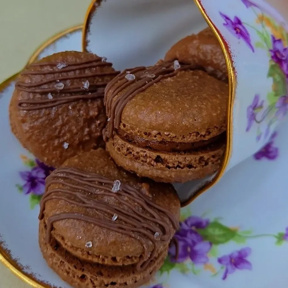 Fudgy Brownie Macarons