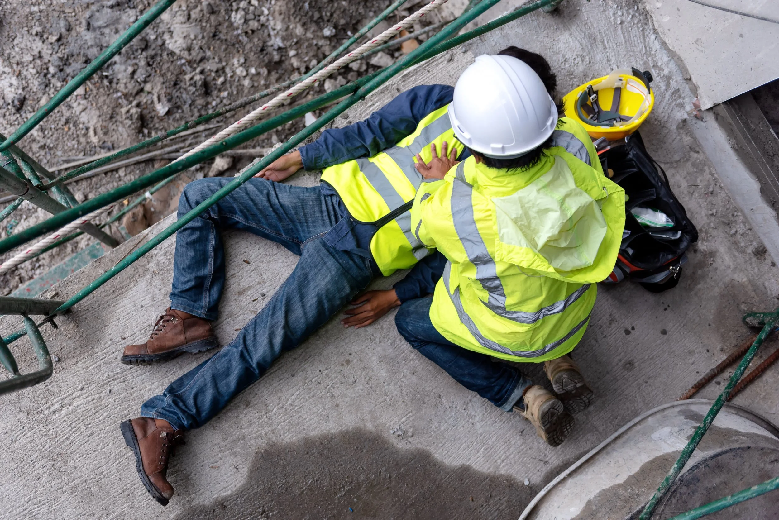 Why Your CPR Certification Isn't Enough: Building a Job Site First Aid &amp; AED Action Plan in Middle Tennessee