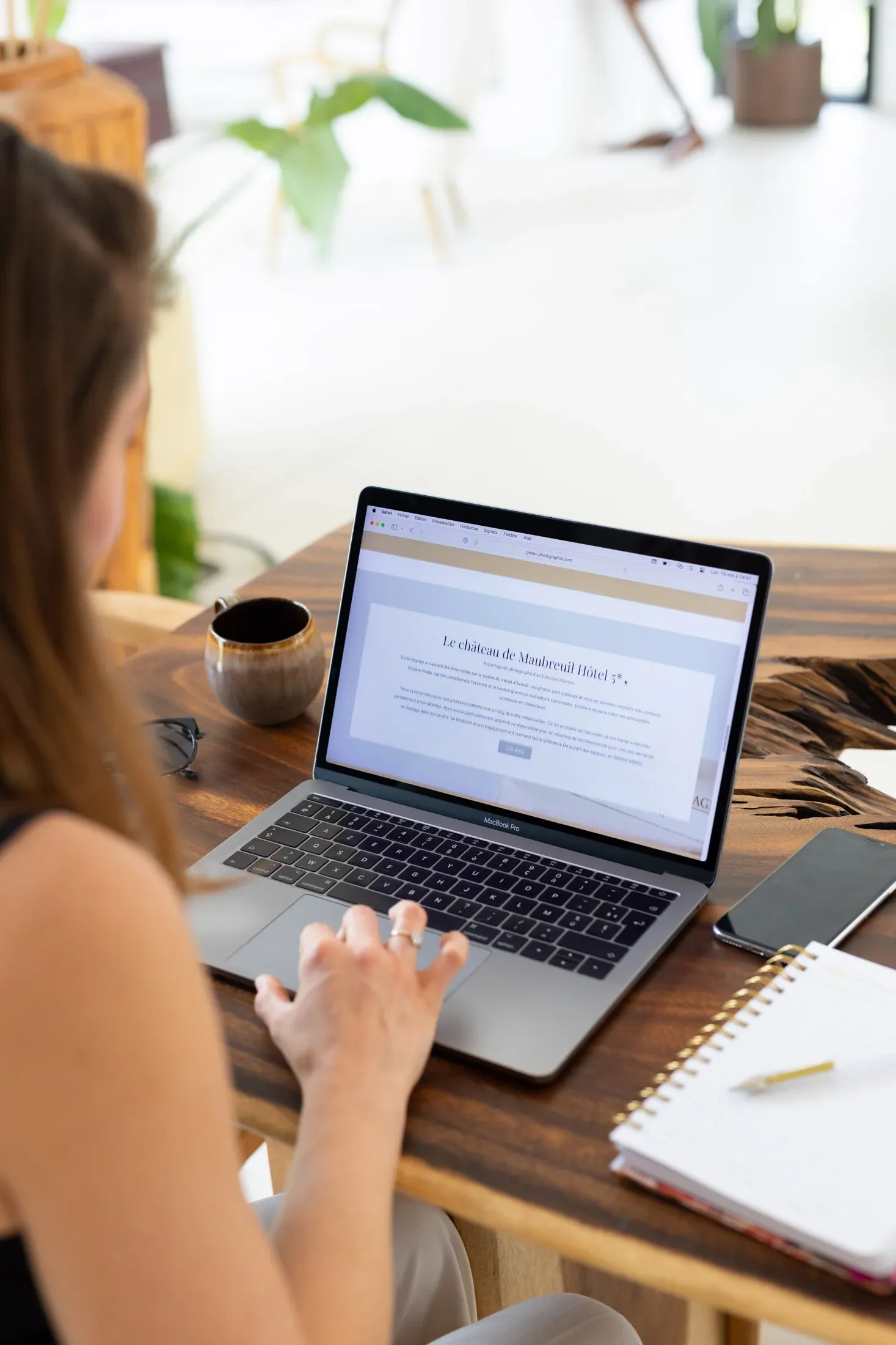 Photographie d'entreprise et portrait professionnel pour booster la conversion visuelle d'une marque à Nantes