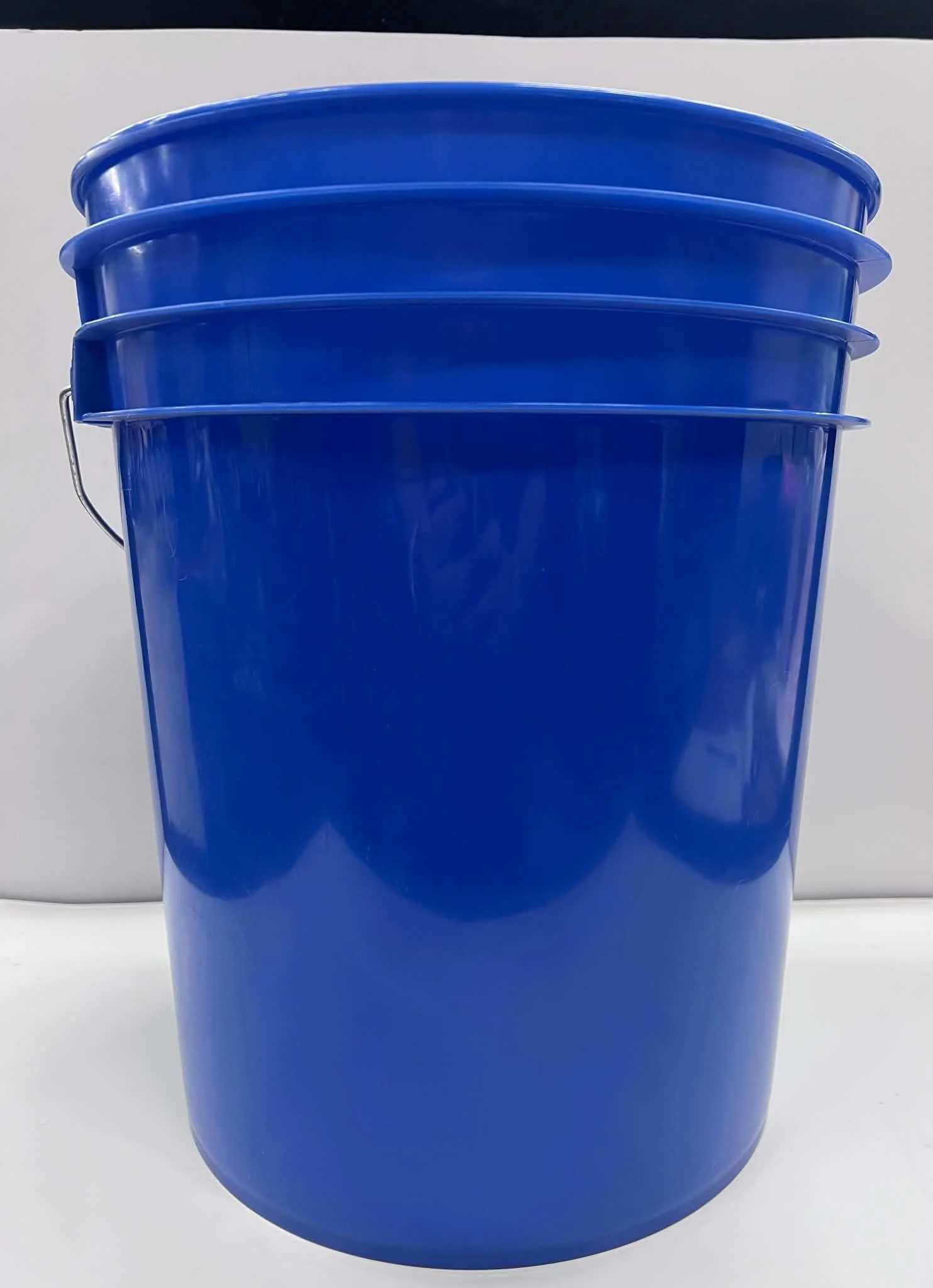 Blue bucket 5.jpg