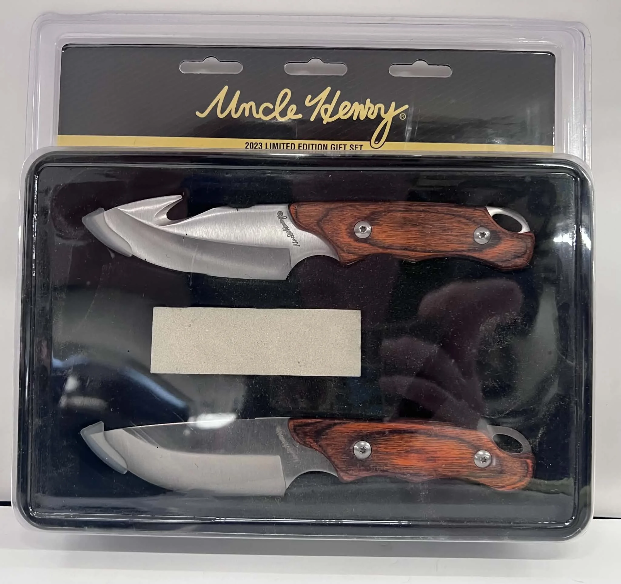 Uncle Henry 2023 Limited Edition Knife Gift Set