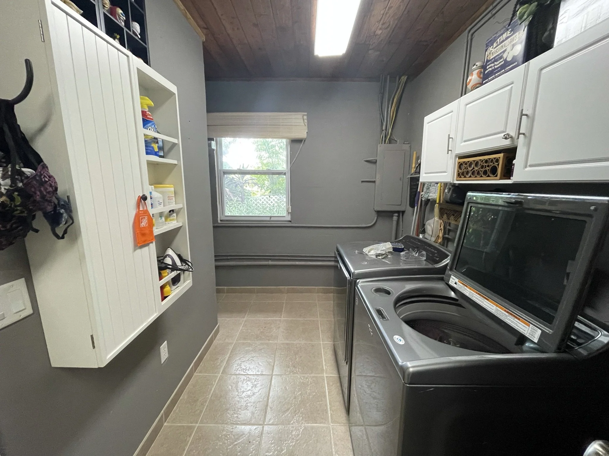 Laundry Room Before