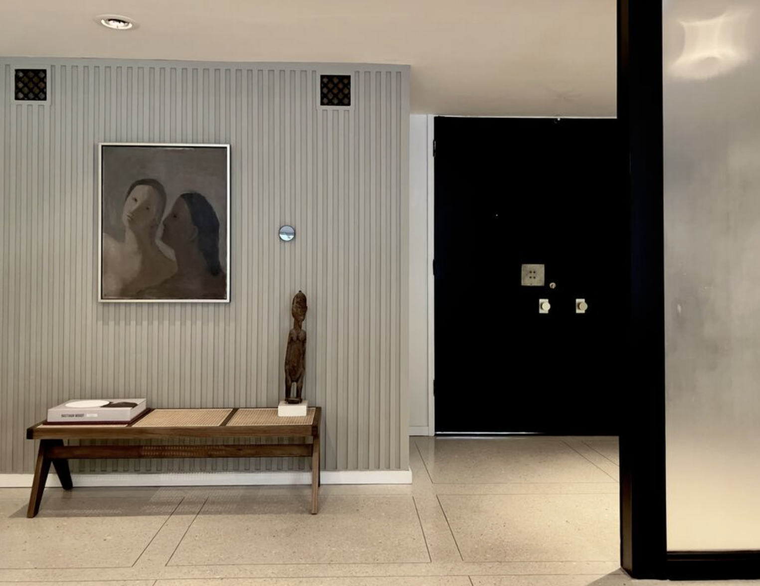 The Doñas: Laurelwood in Studio City, Explained