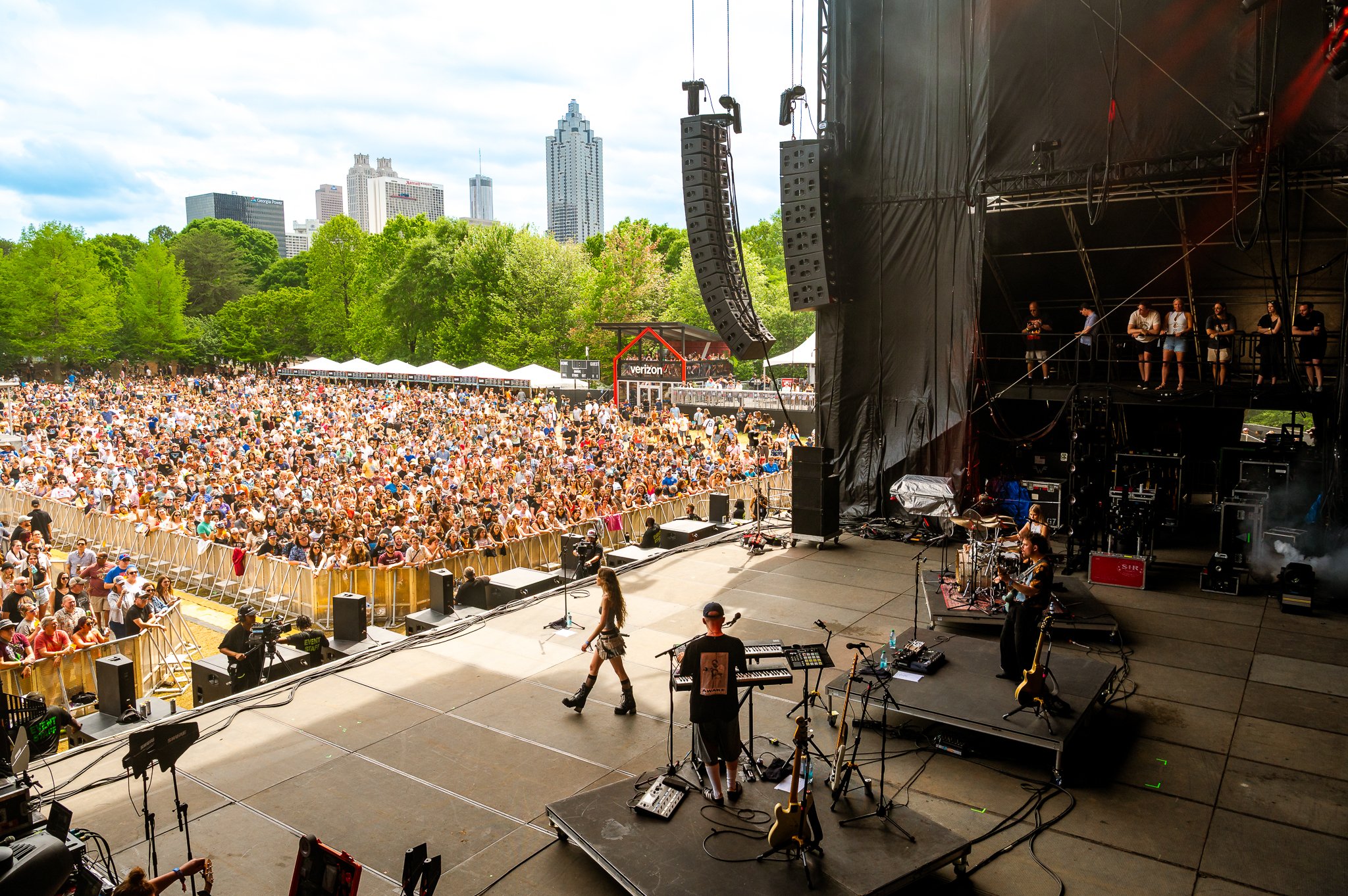 HOLLY HUMBERSTONE AT SHAKY KNEES BY STEPHANIE COUSINO.jpg