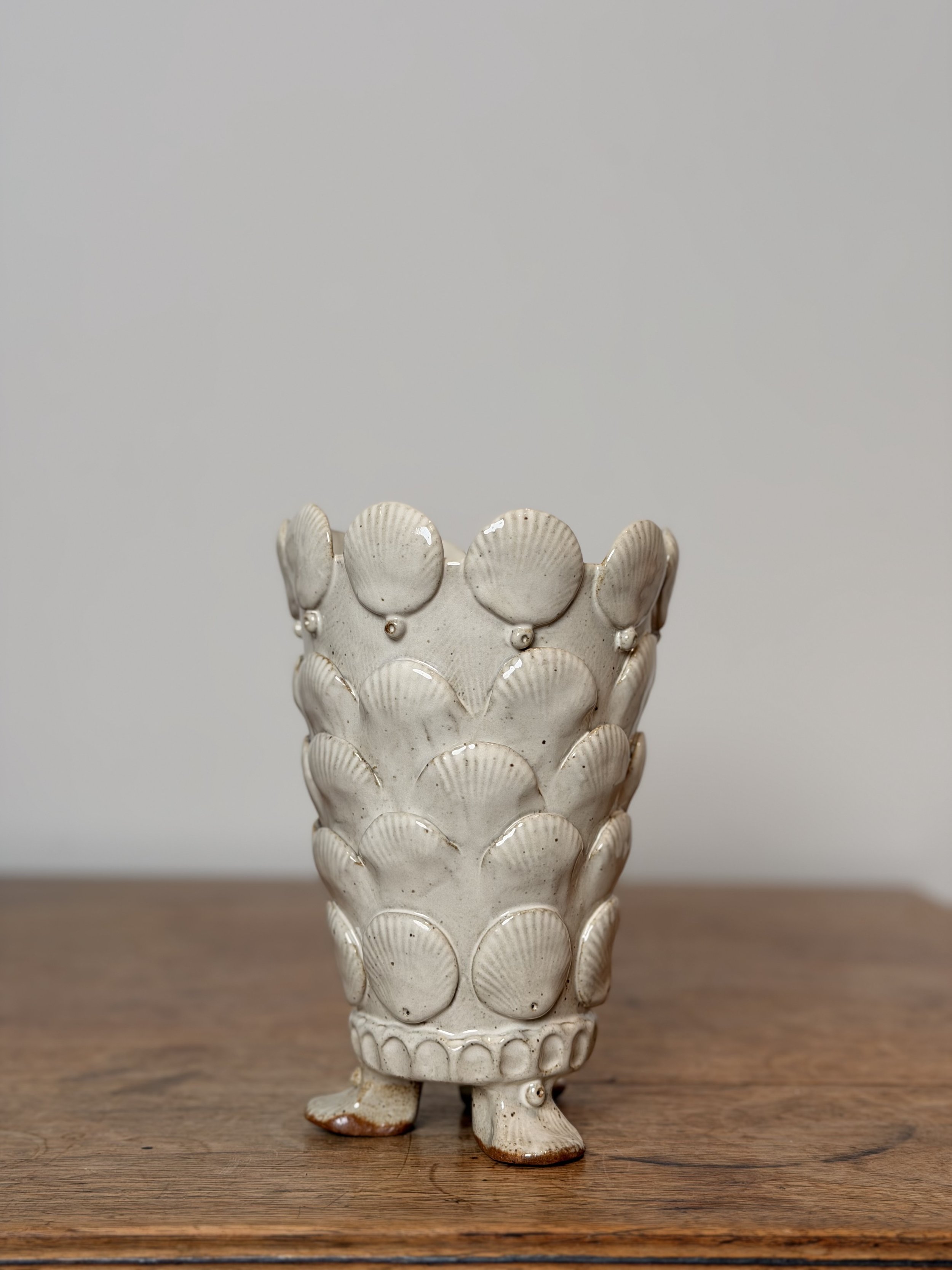 Shell Vase with Feet