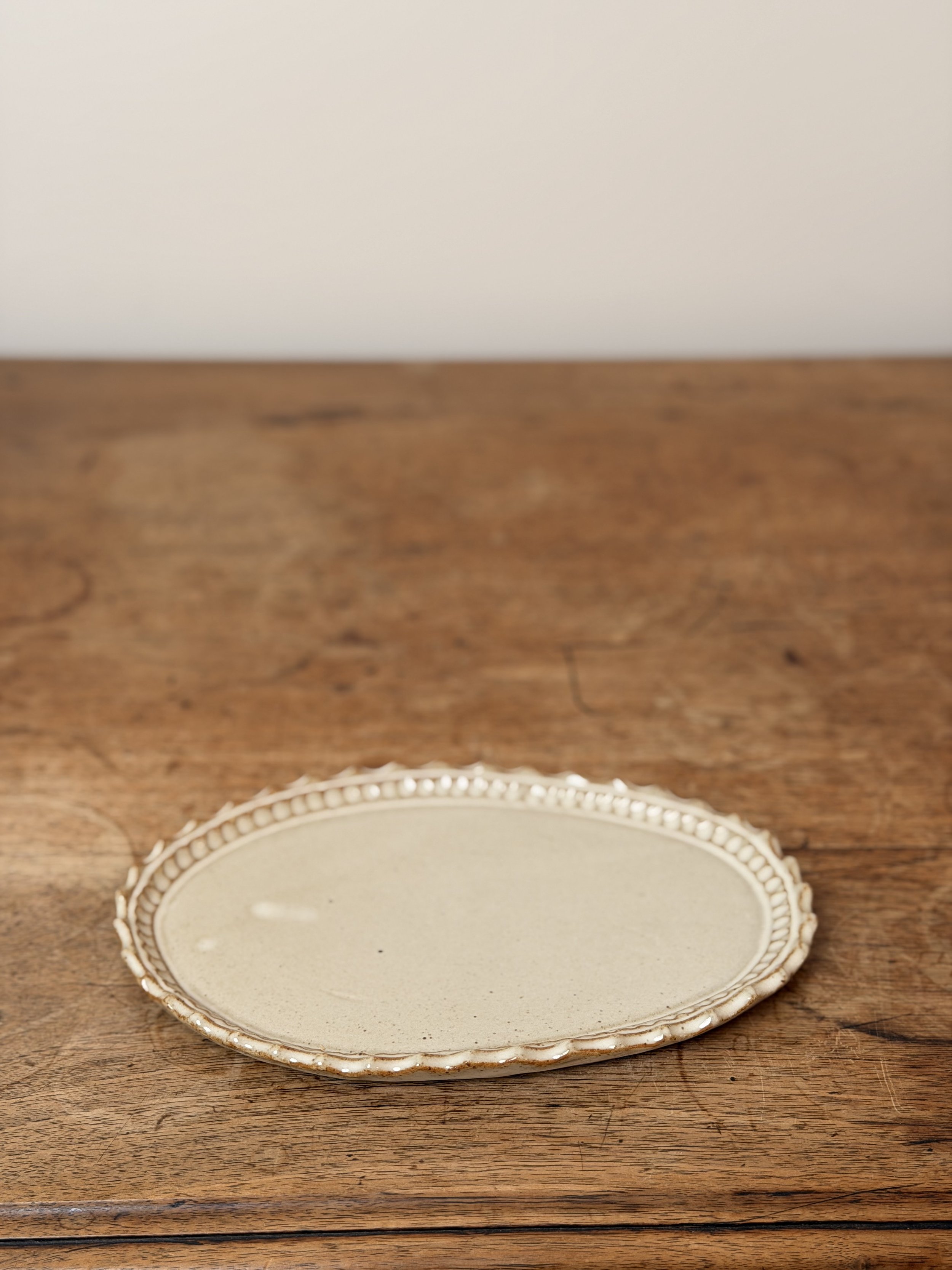 Scalloped Oval Tray