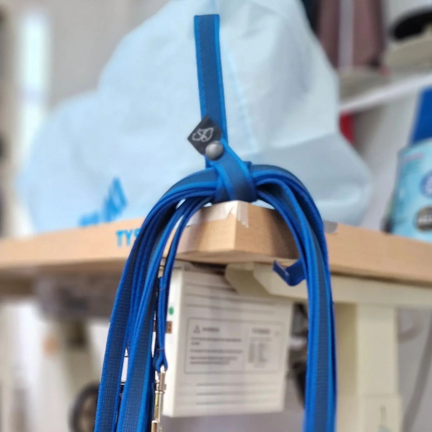 long-line-tidy-blue-in-use.jpg