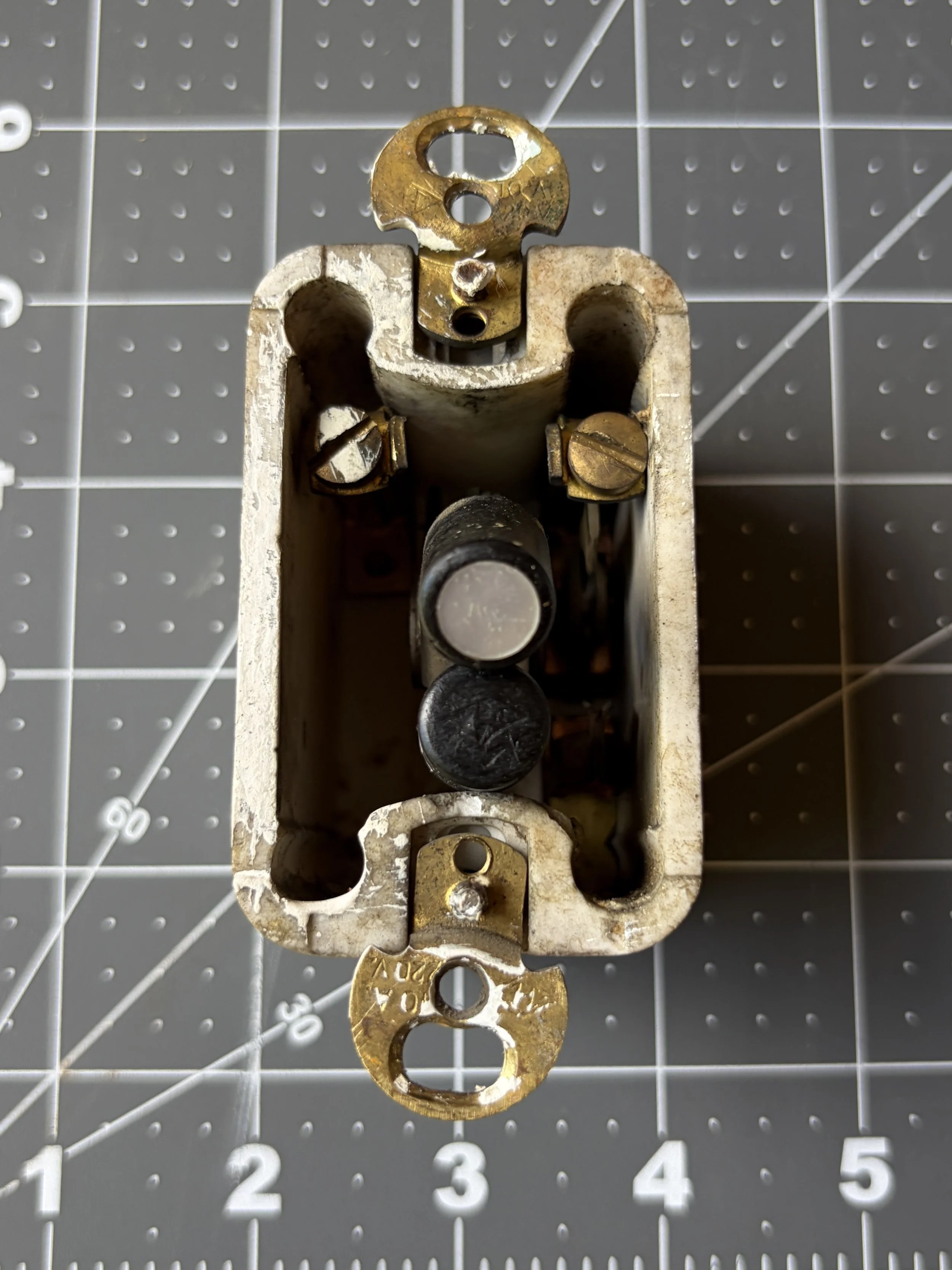 2601-65E_3.JPG
