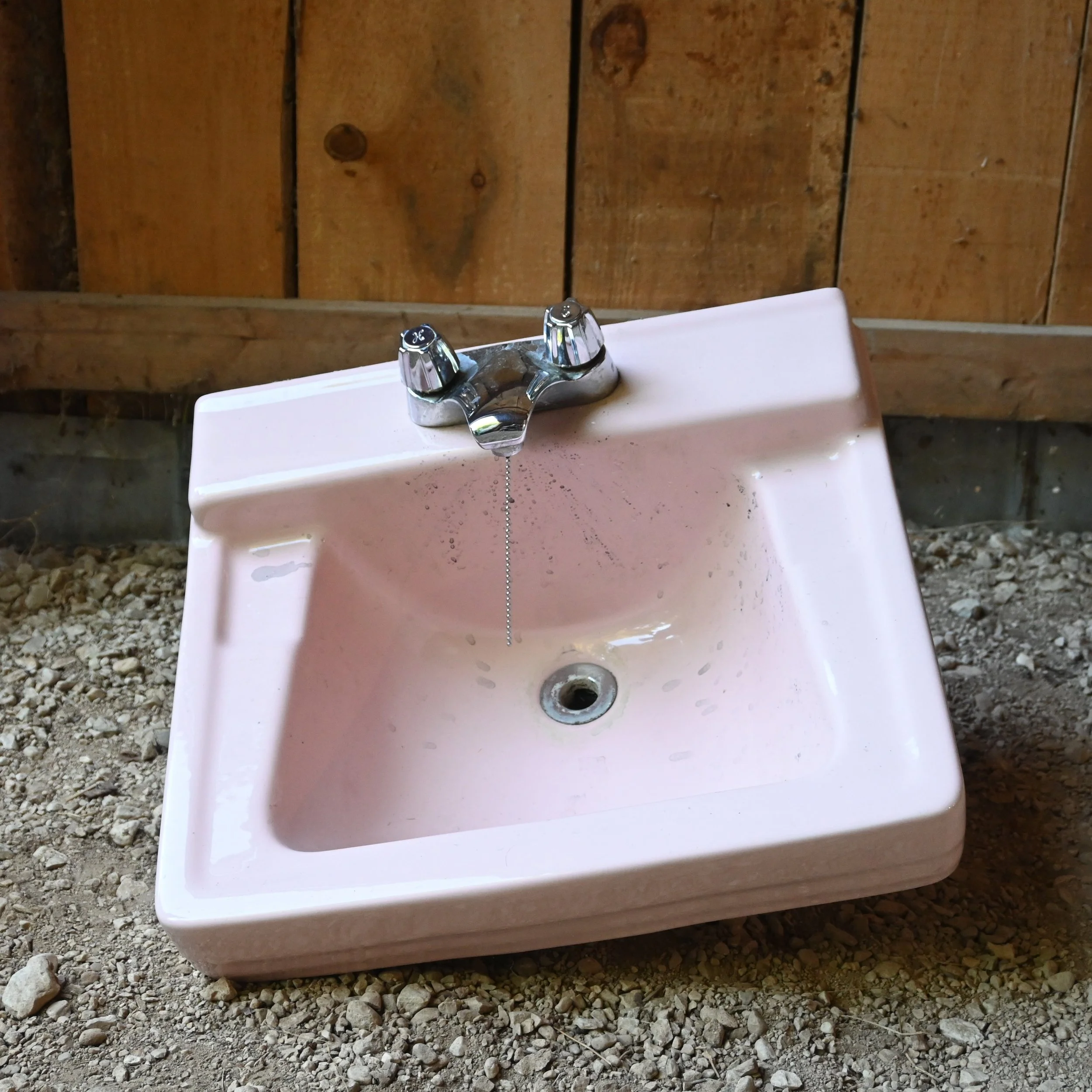 Corallin Pink Bathroom Sink - Corallin Set