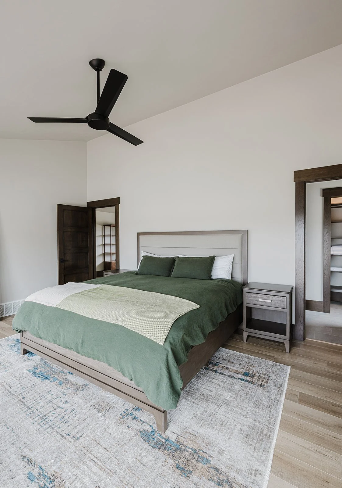 lambeau-field-rental-interior-specs-premium-amenities-ao7mTaJL.jpg