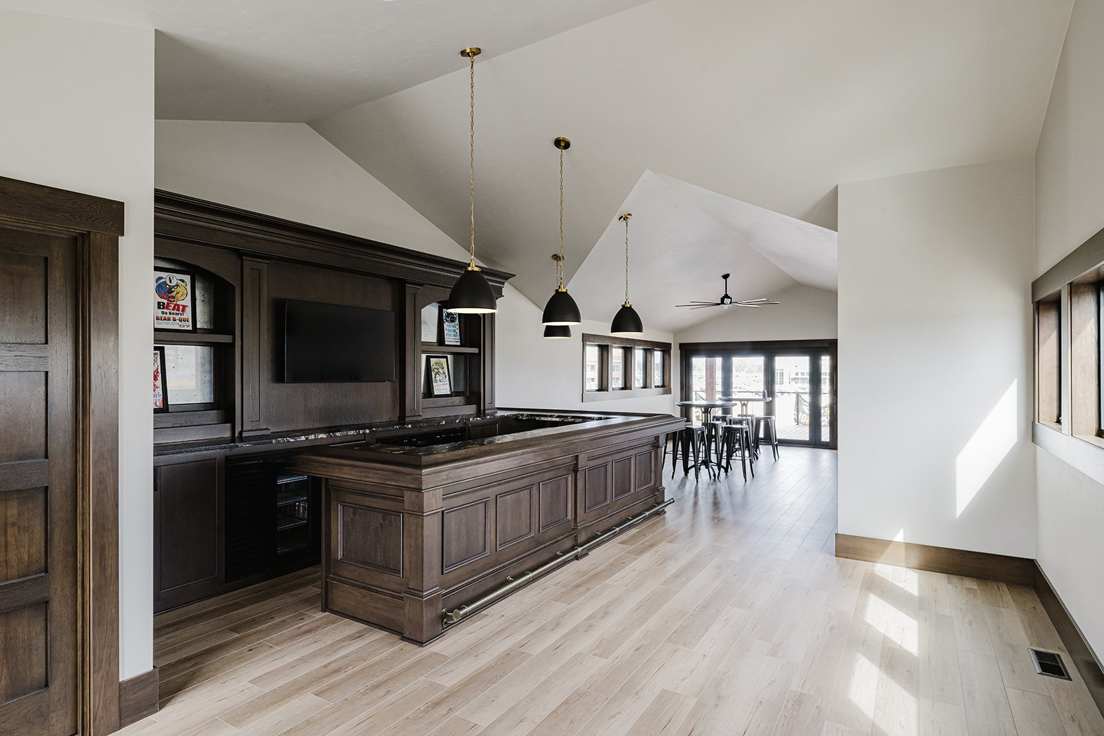 green-bay-airbnb-location-884-stadium-drive-exterior-xV0U1dY7.jpg