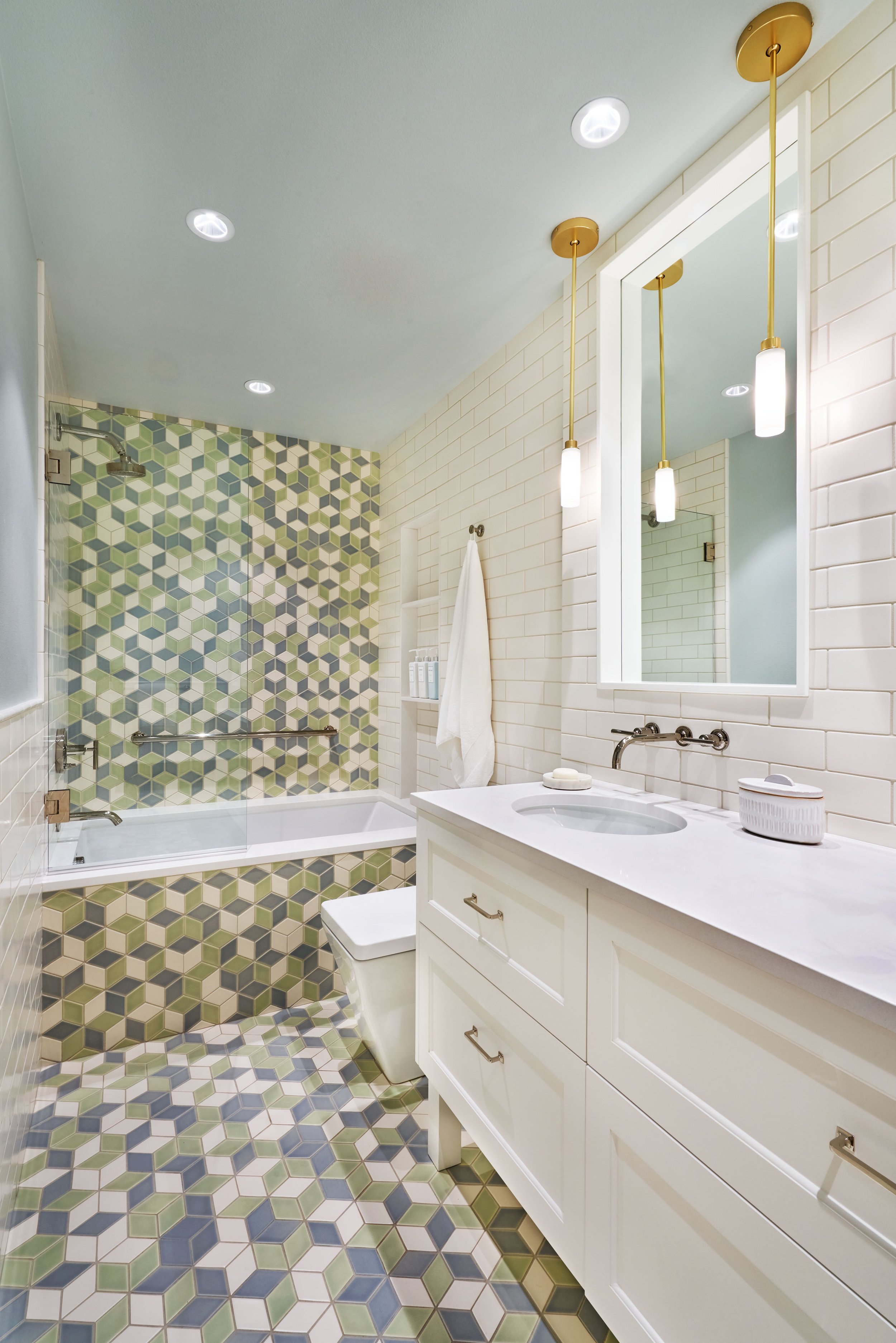 01_Lord_Helms_ bath_02128_v3.jpg