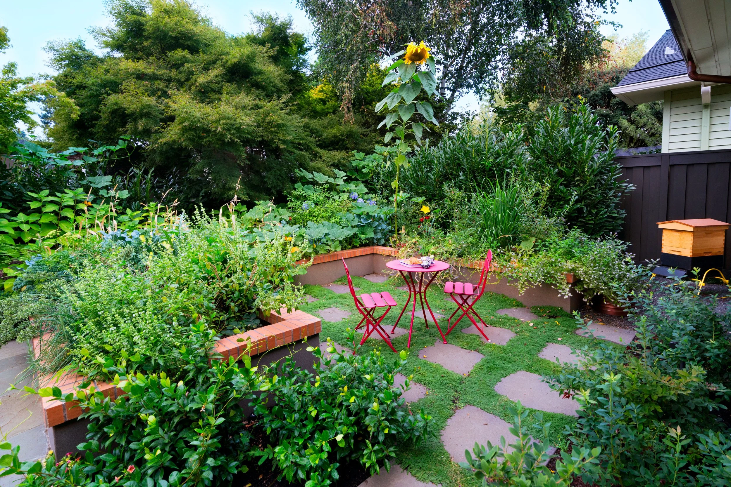 05_Schriber_flower_beds_01356.jpg
