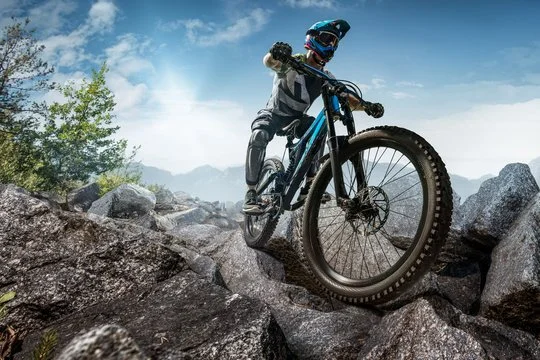 Mountain biking in the Alps near Chiavenna, one of the many outdoor experiences available close to Palazzo Giani.