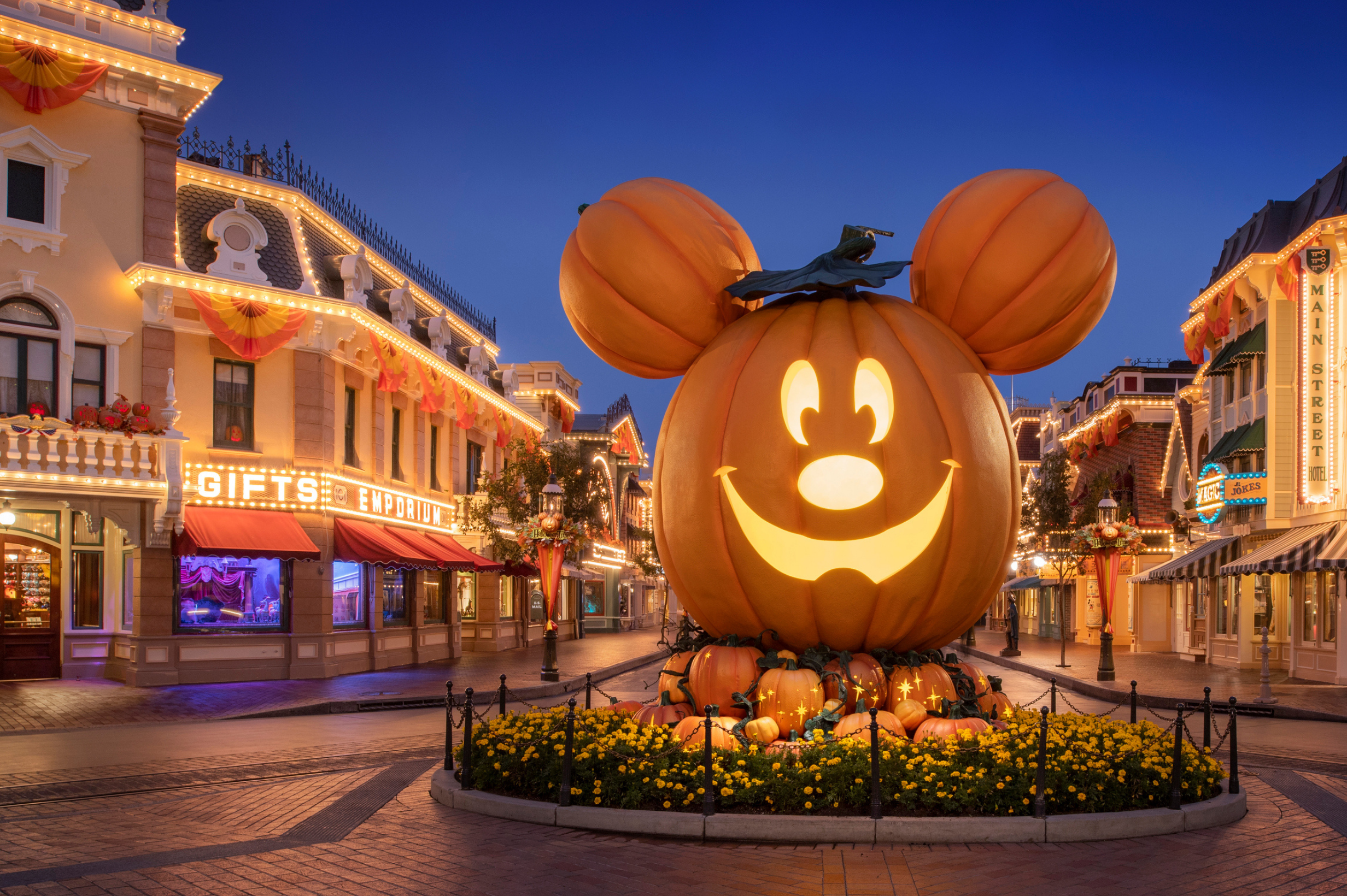 Halloweentime at the Disneyland Resort
