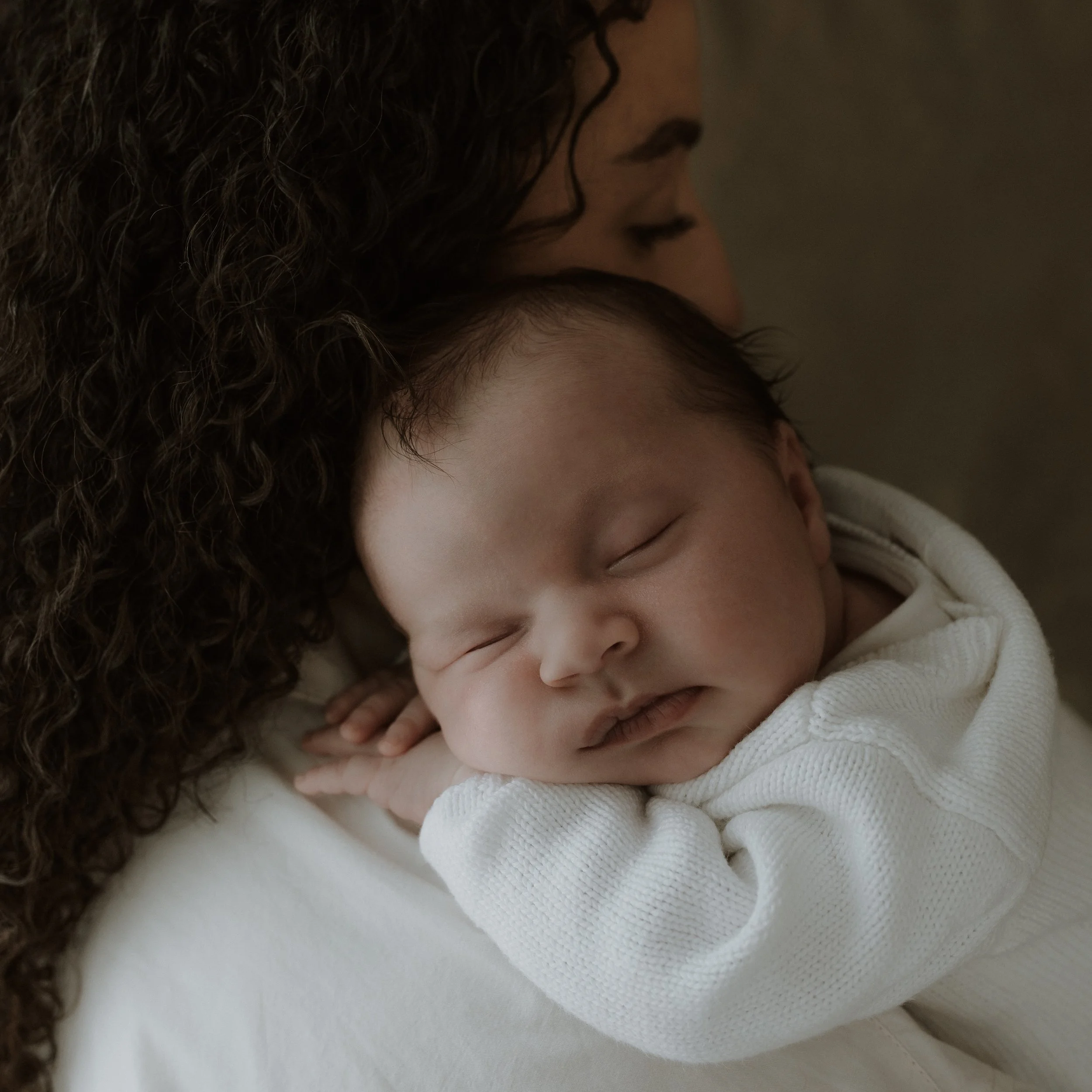 I remember when a Mum was in the studio, it had a been a tough night. Baby cluster feeding, couldn&rsquo;t get the room temp right, had to wash her hair in the morning as couldn&rsquo;t do it the night before, forgot to paint her nails the colour she