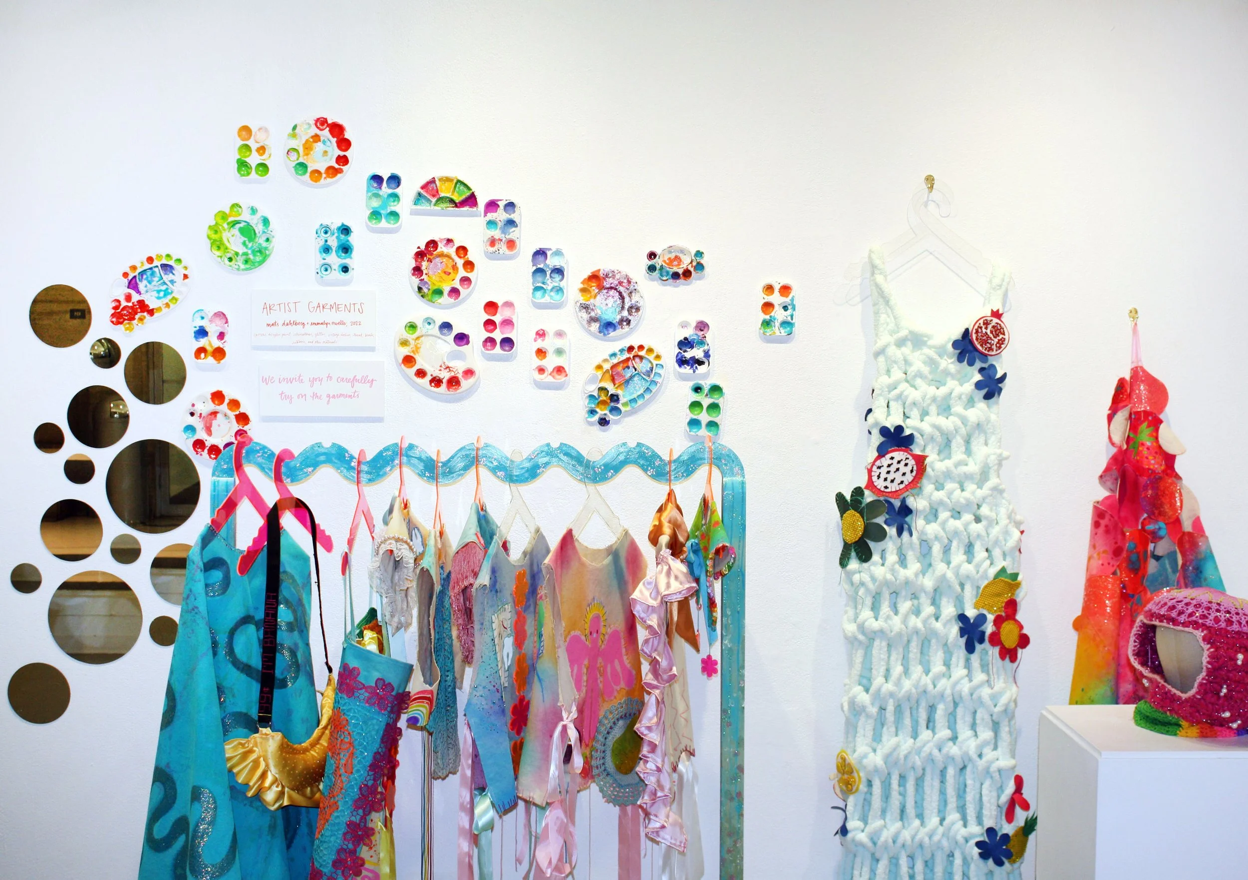 super fruity clothes rack & garments