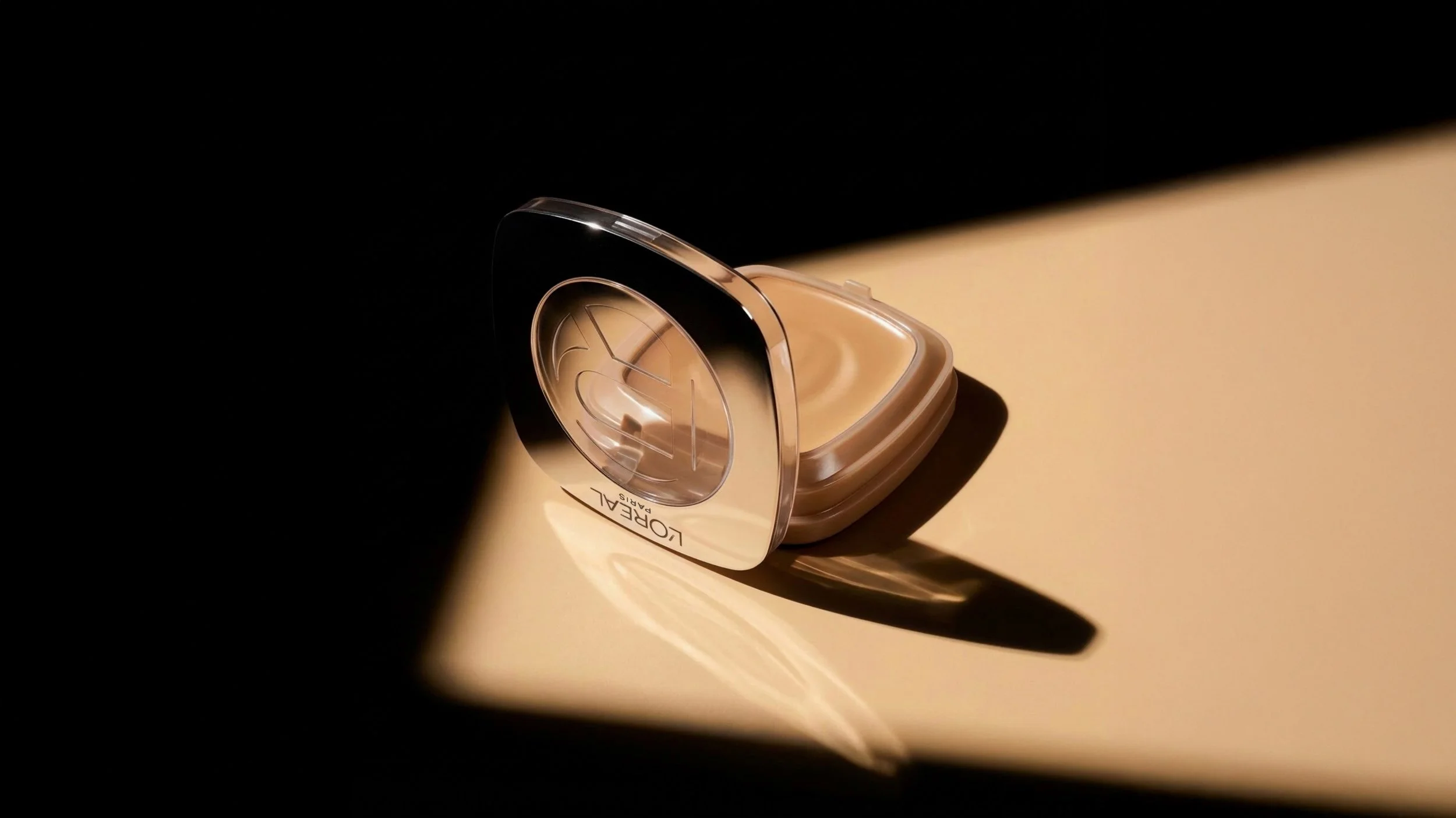 packshot_15.1_beige_16x9.jpg