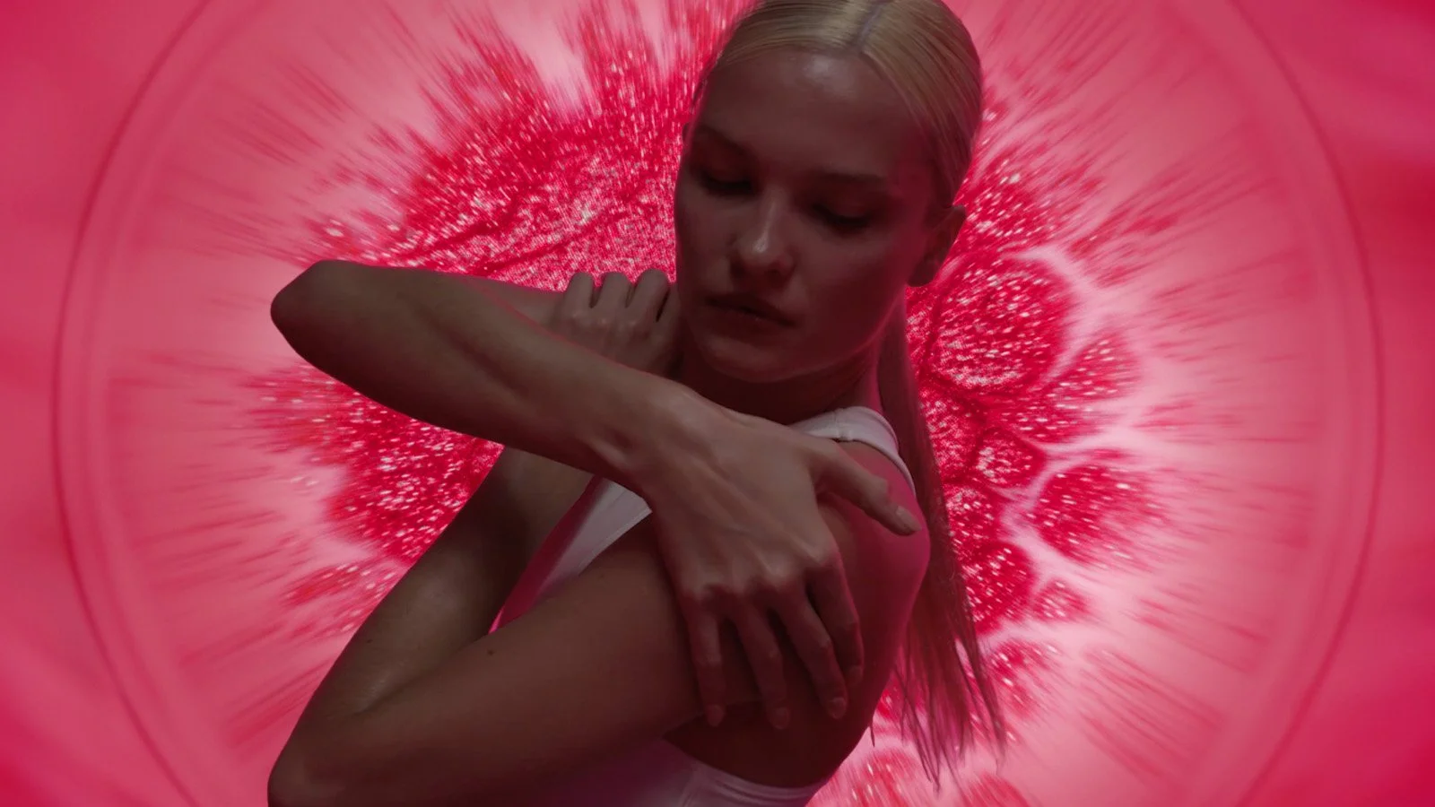 03_EAUX_red.jpg
