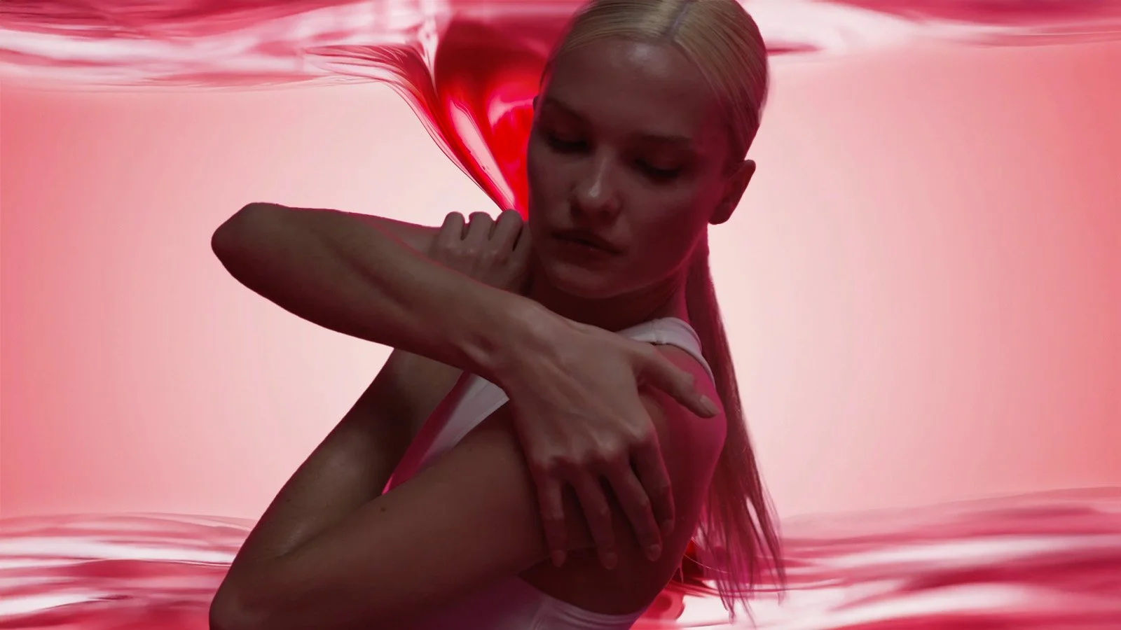 01_EAUX_red.jpg