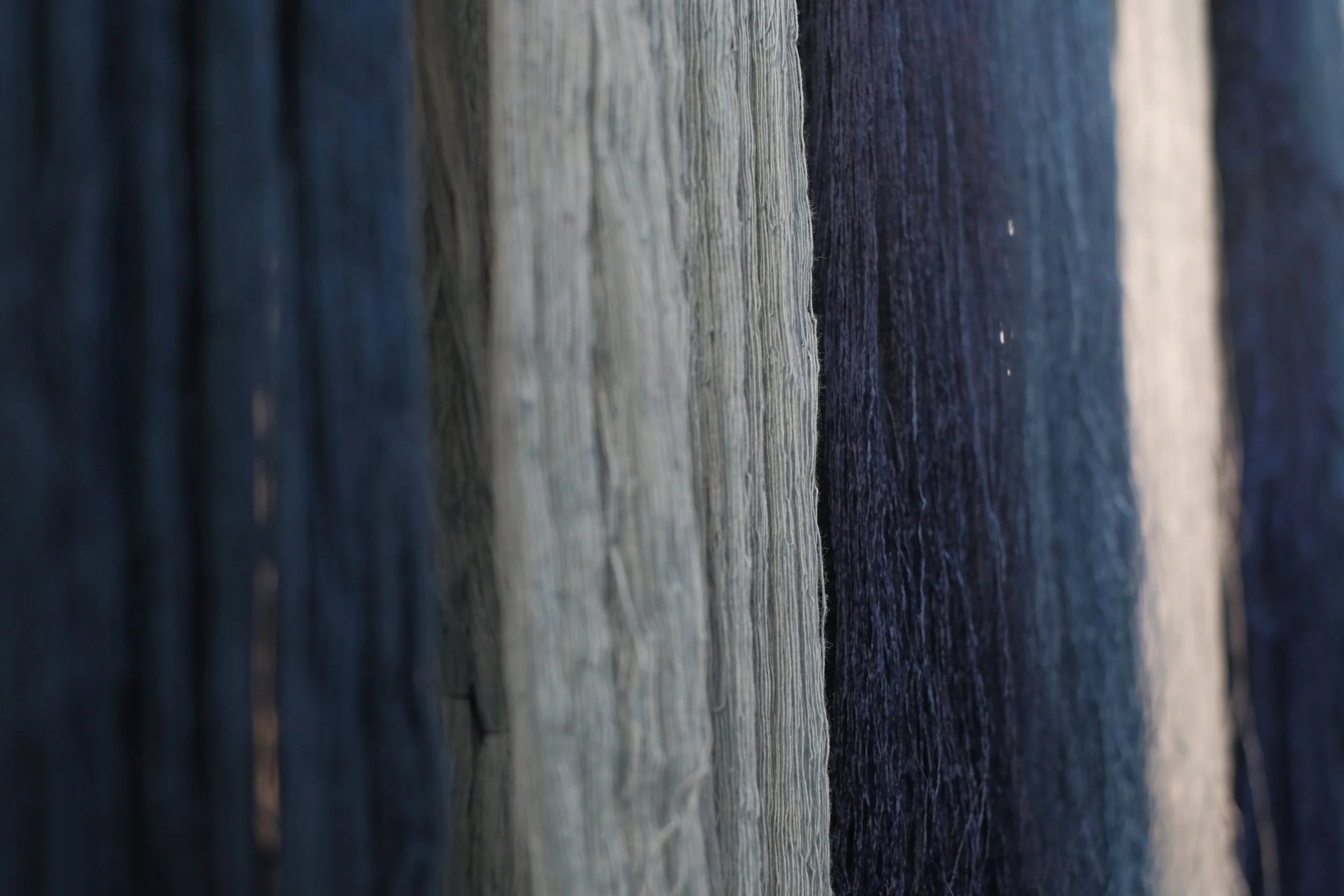 Thread dyeing