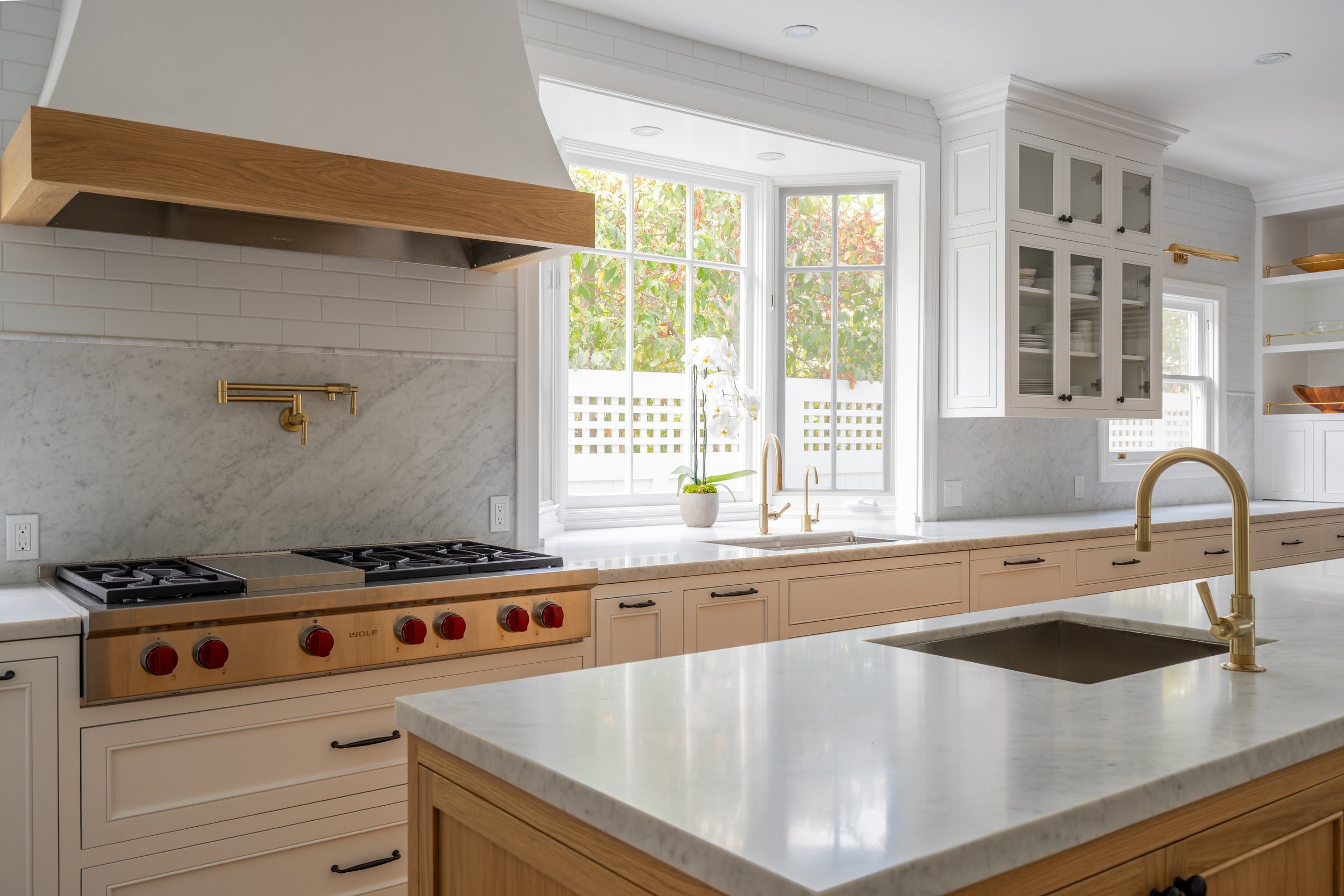 Lorraine_CLM_Kitchen_Medium_002.jpg