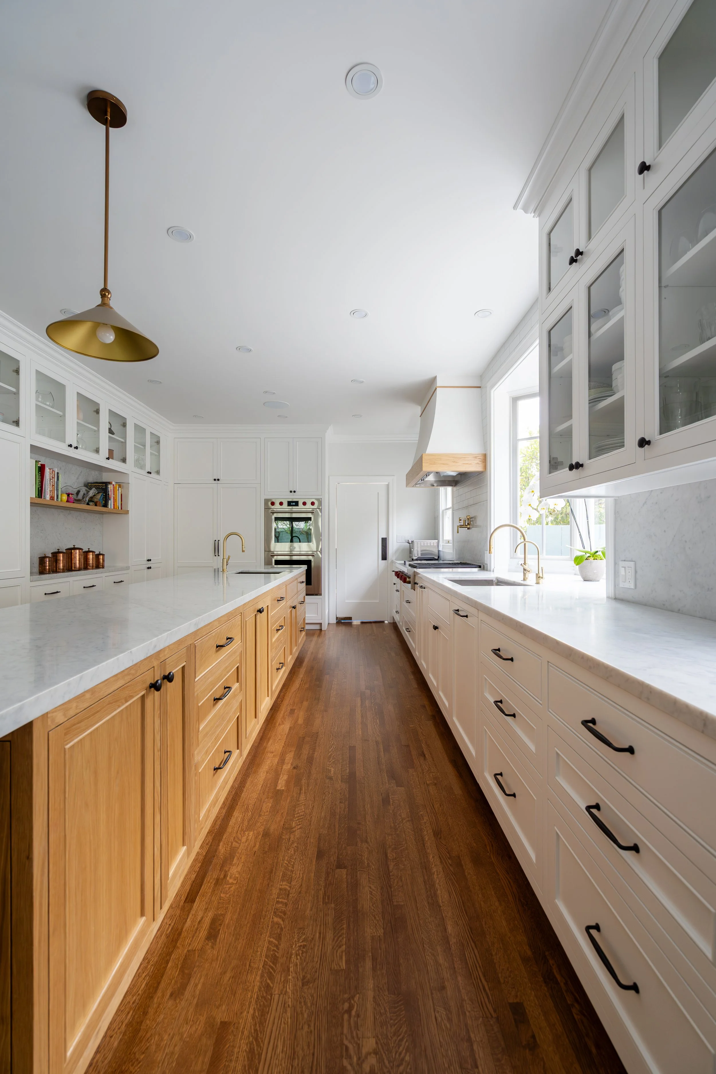 Lorraine_CLM_Kitchen_Wide_Vertical_002.jpg