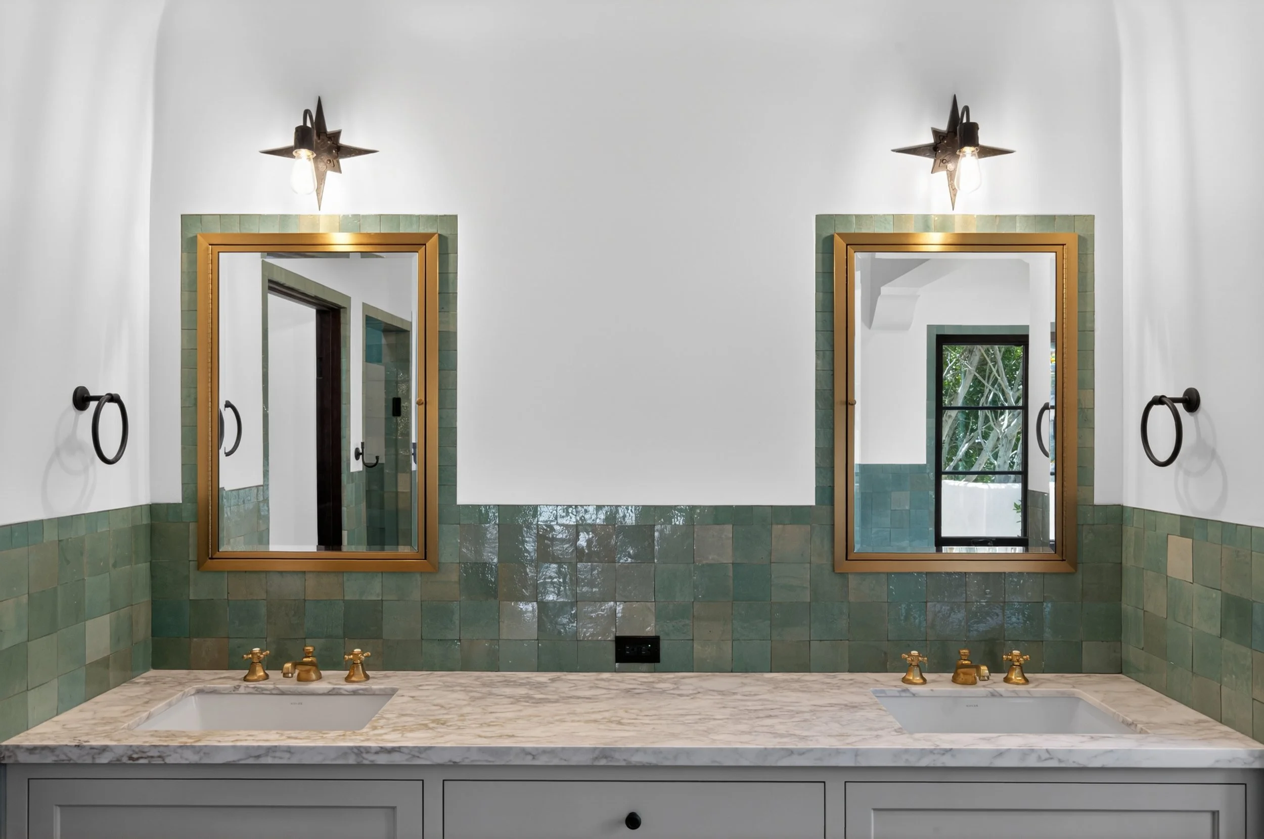 Iliff_CLM_MasterBathroom_002.jpg