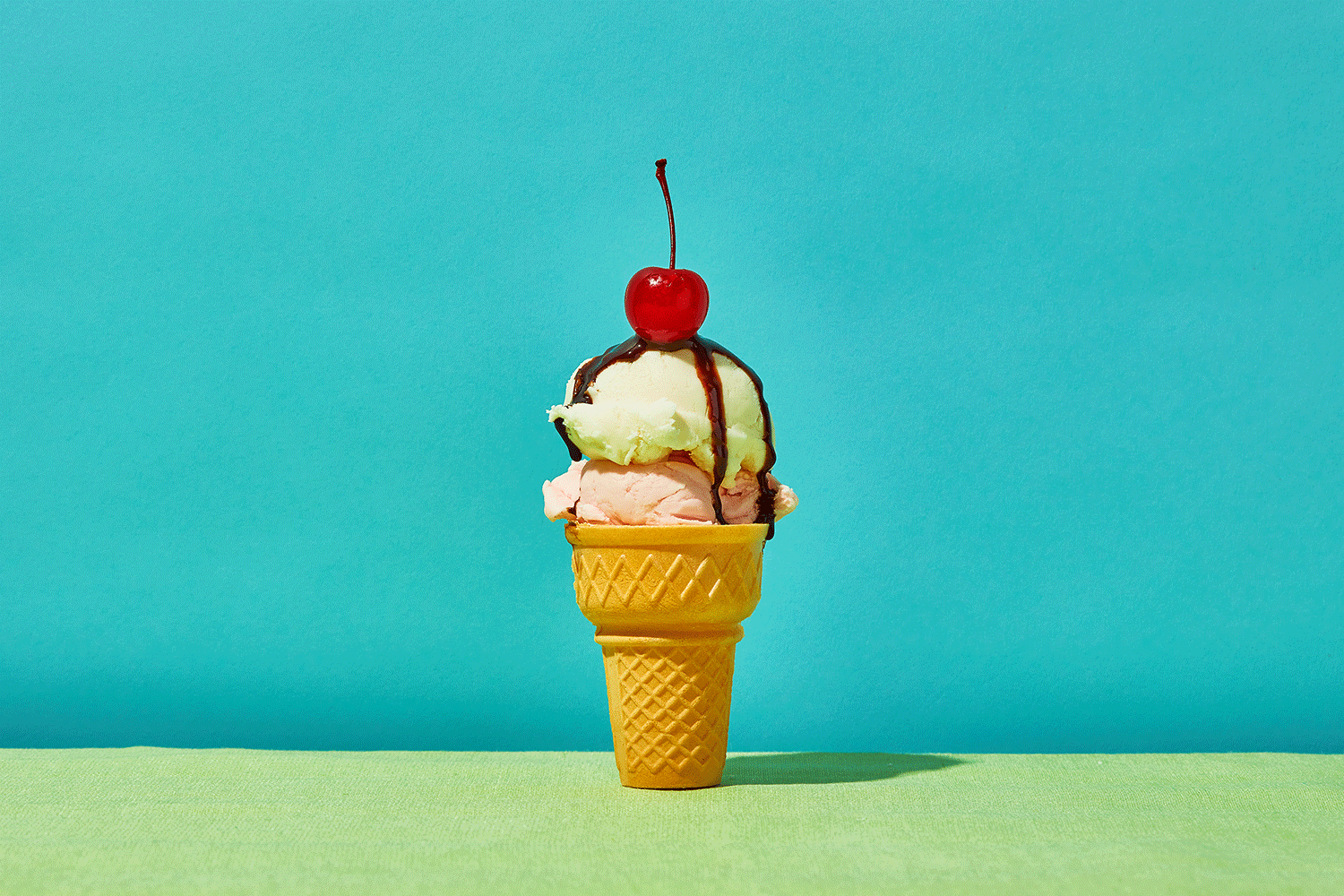 29-ICE-CREAM-CONE-SM.gif