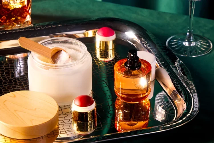 t12-beauty-gifts-2025-ahuang-306-b030975f68f74f0a9b5126b7635a193f.webp