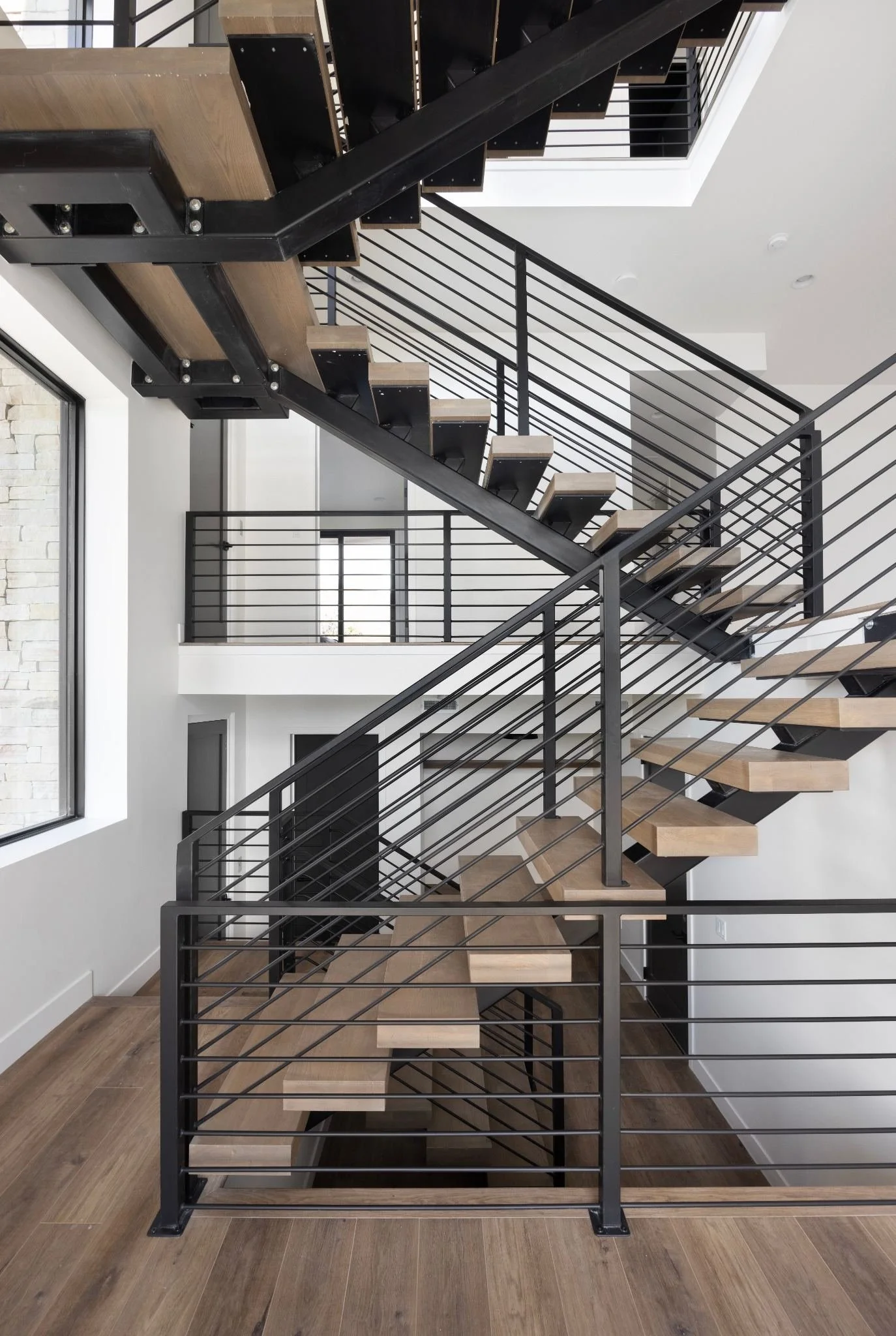 greenlaw-park-city-modern-mountain-retreat-8.jpg
