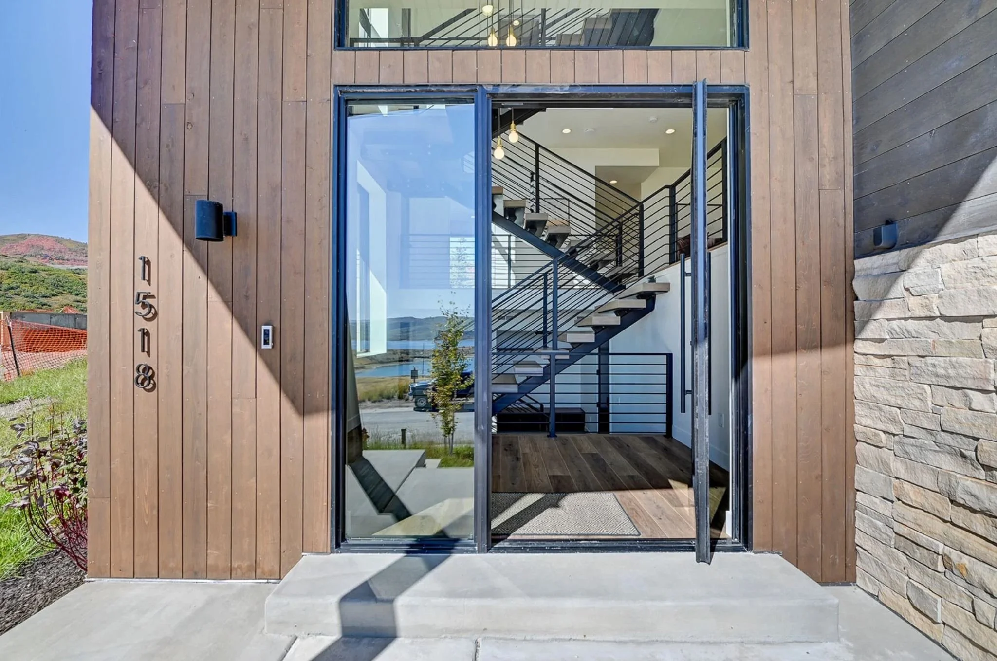 greenlaw-park-city-modern-mountain-retreat-45.jpg