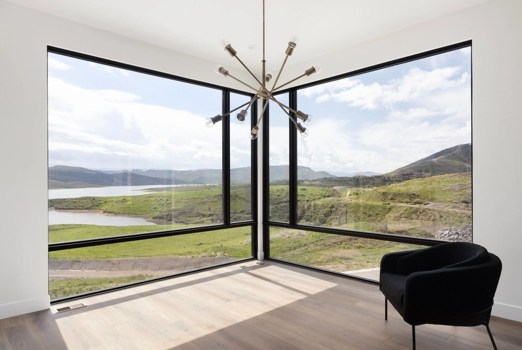 greenlaw-park-city-modern-mountain-retreat-30-web.jpg